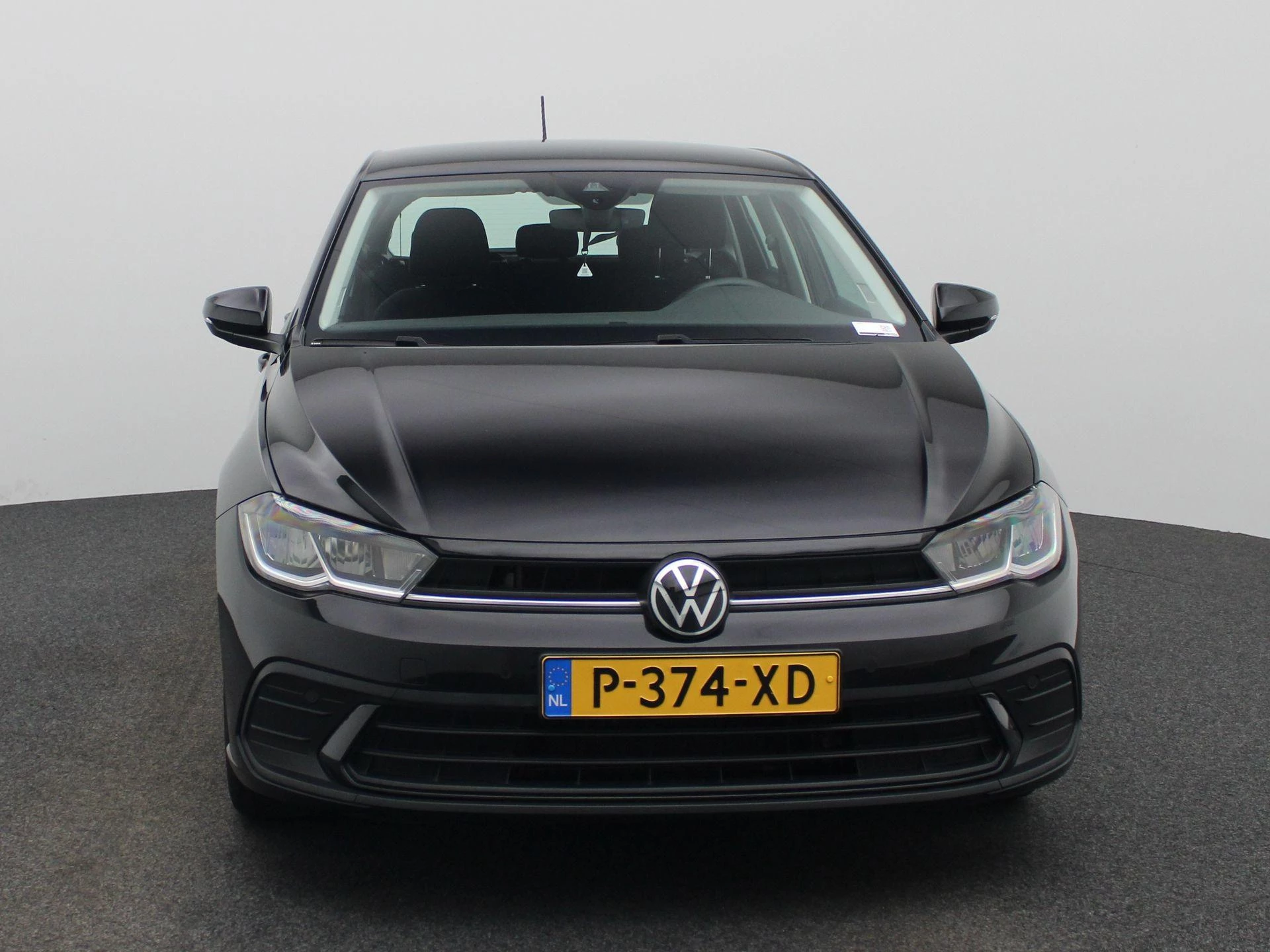 Volkswagen-Polo-image-2