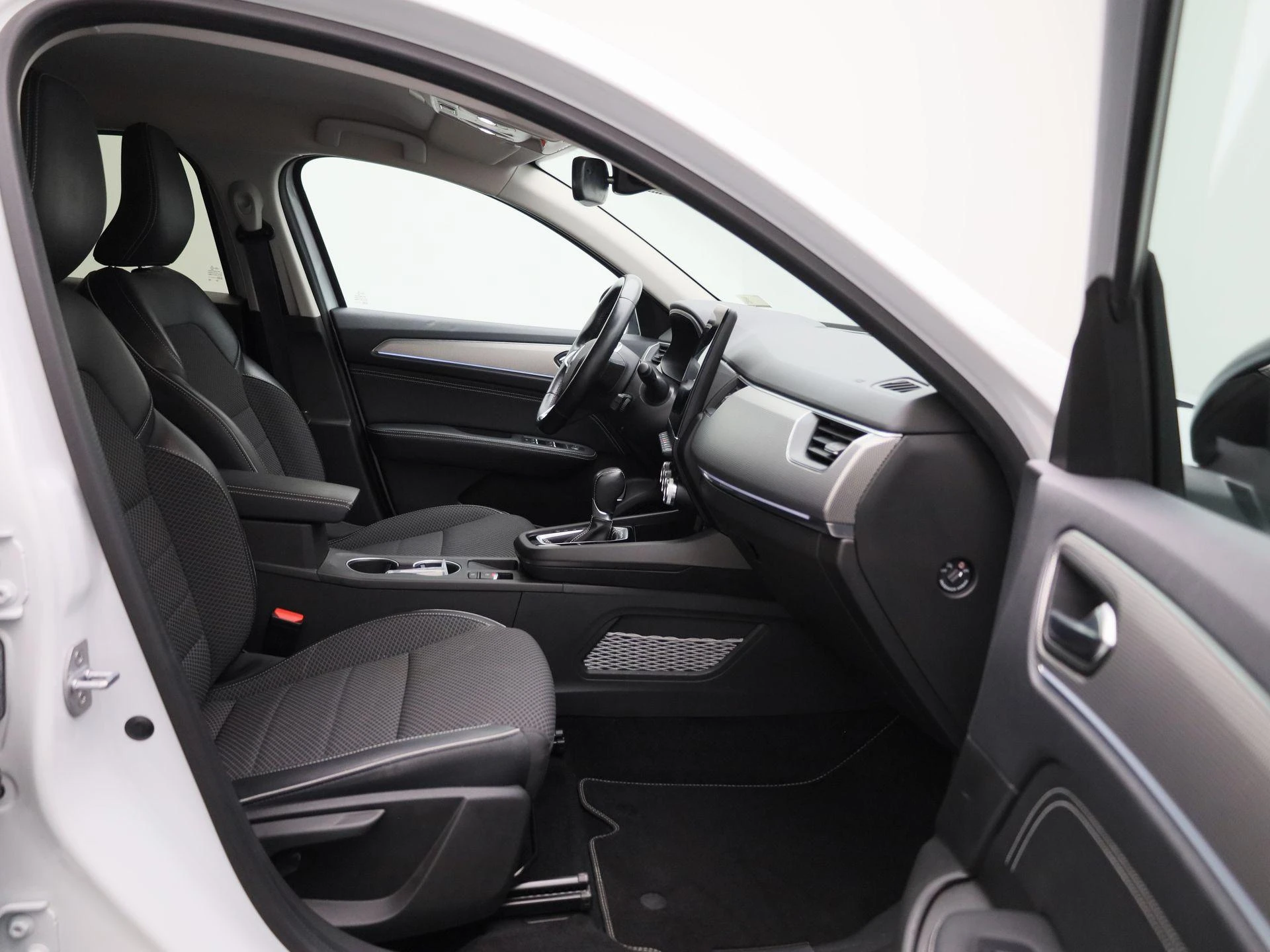 Renault-Arkana-image-32