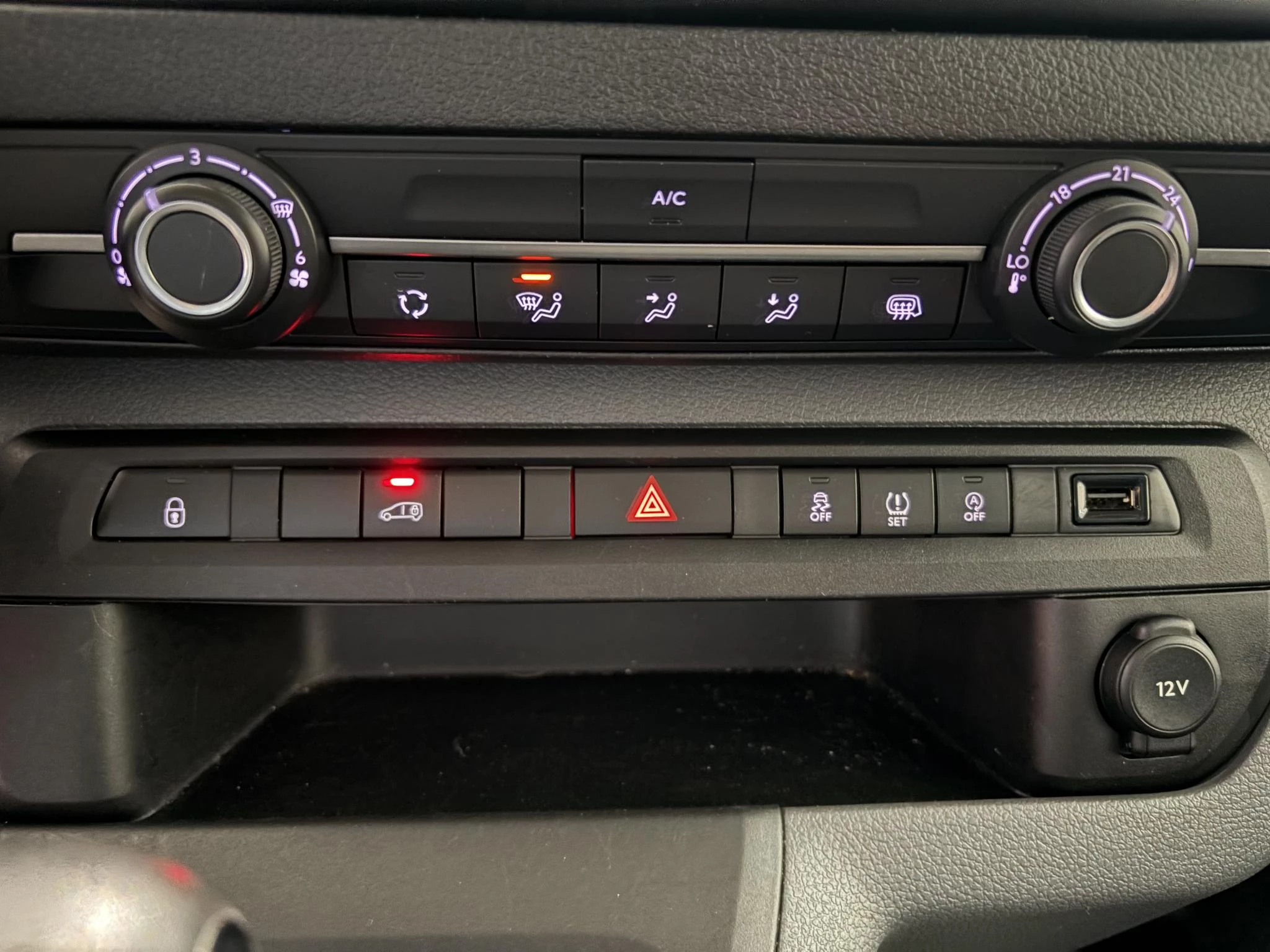 Peugeot-Expert-image-13