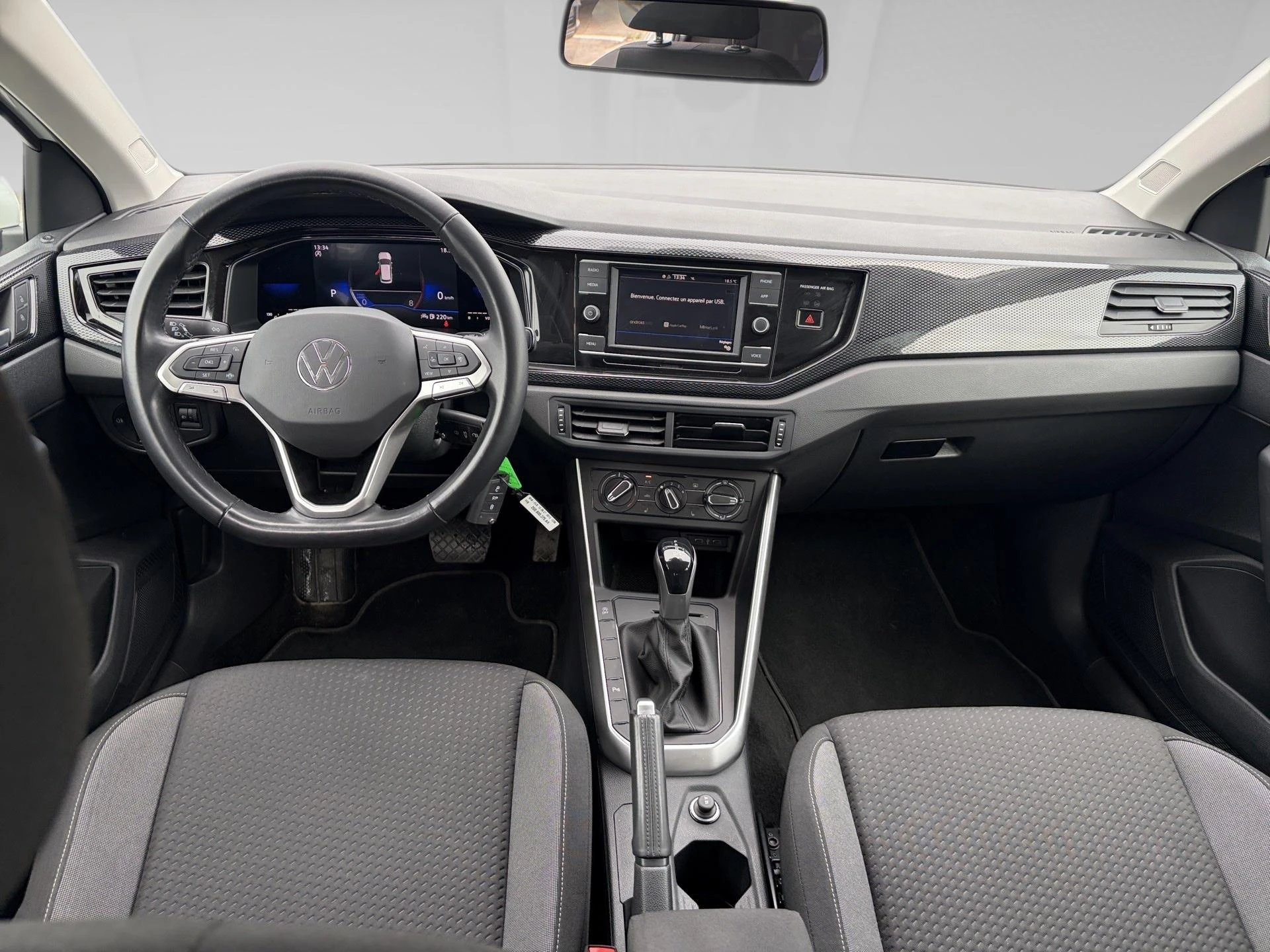 Volkswagen-Polo-image-3