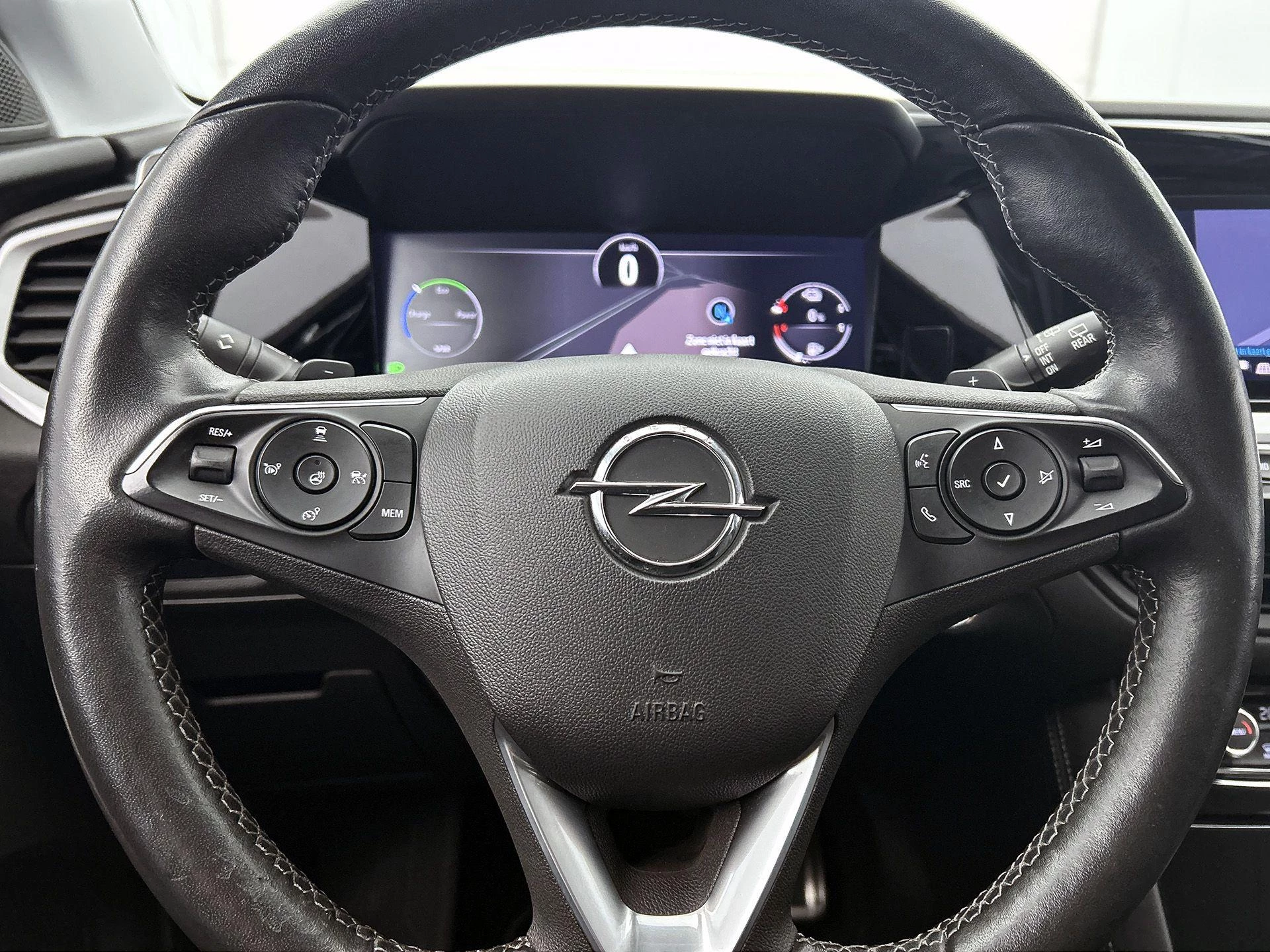 Opel-Grandland-image-40