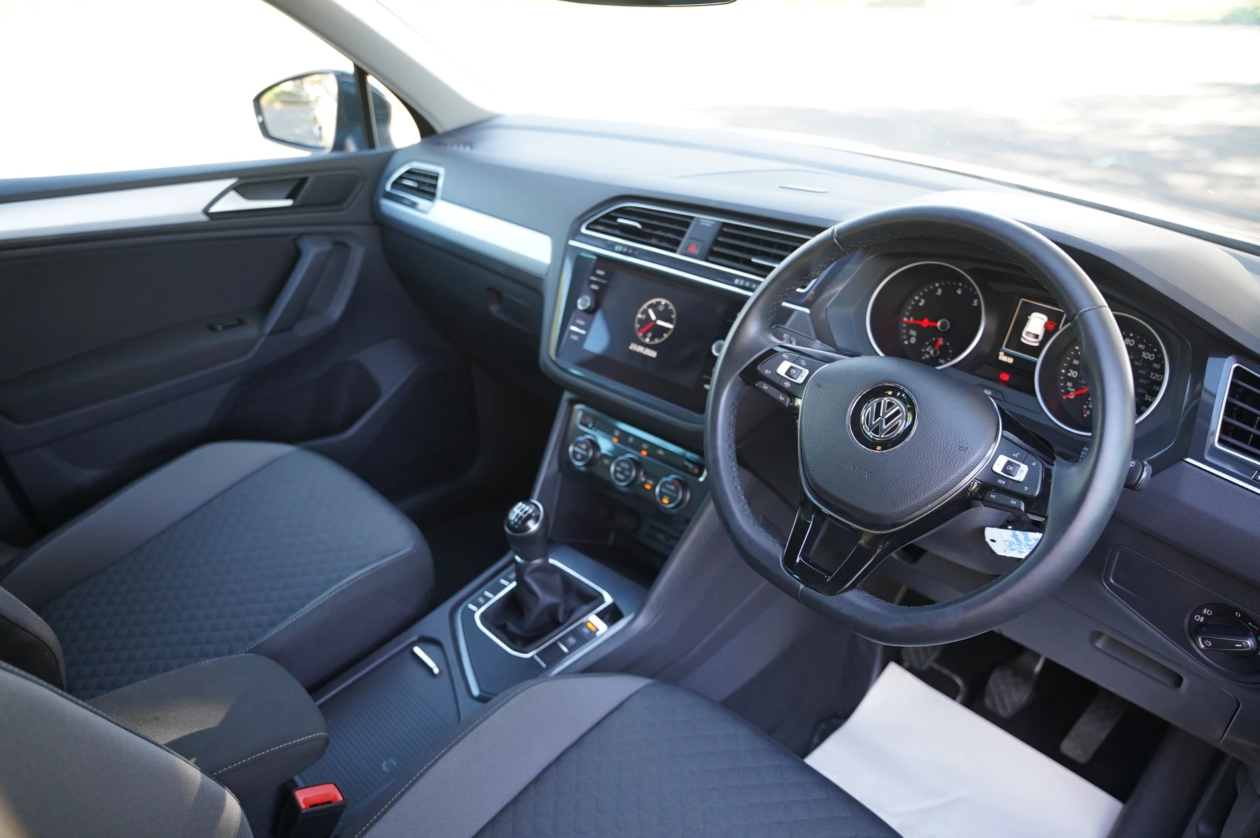 Volkswagen-Tiguan-image-5