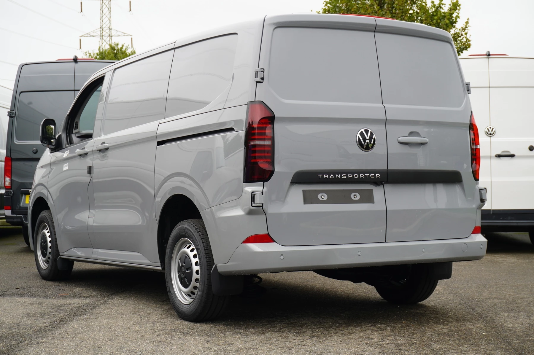 Volkswagen-Transporter-image-34