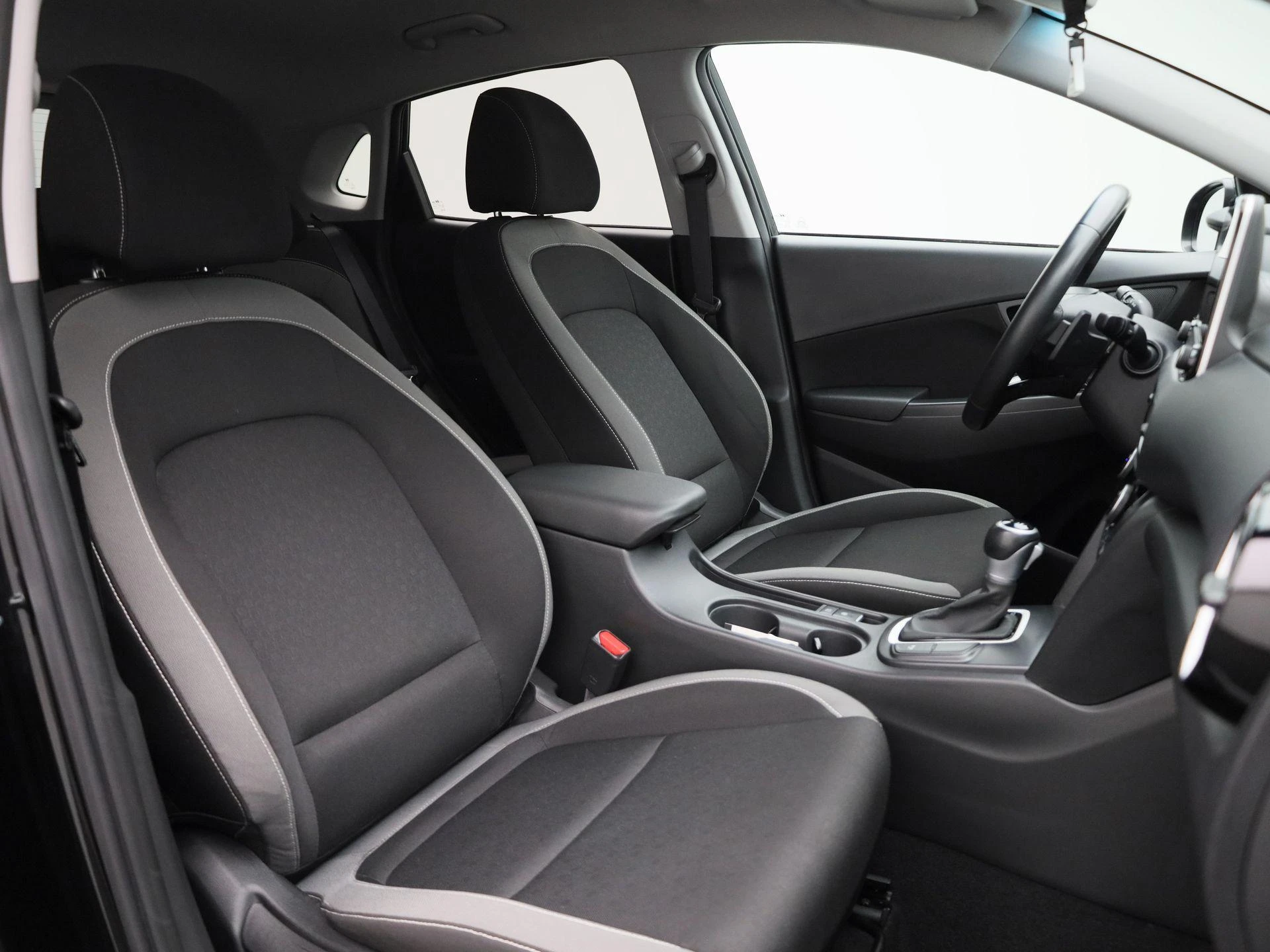 Hyundai-Kona-image-38