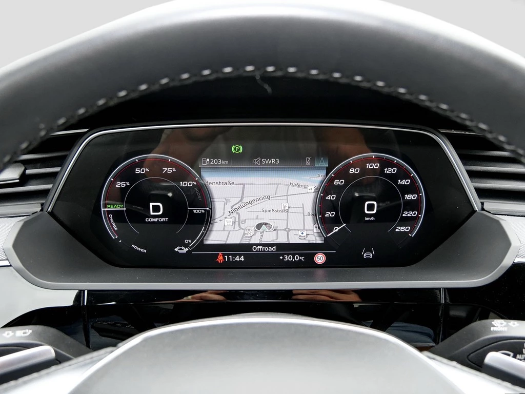 Audi Q8 e-tron 55 quattro S-Line *B&O*LUFT*AHK*MATRIX*ACC*NAVI*