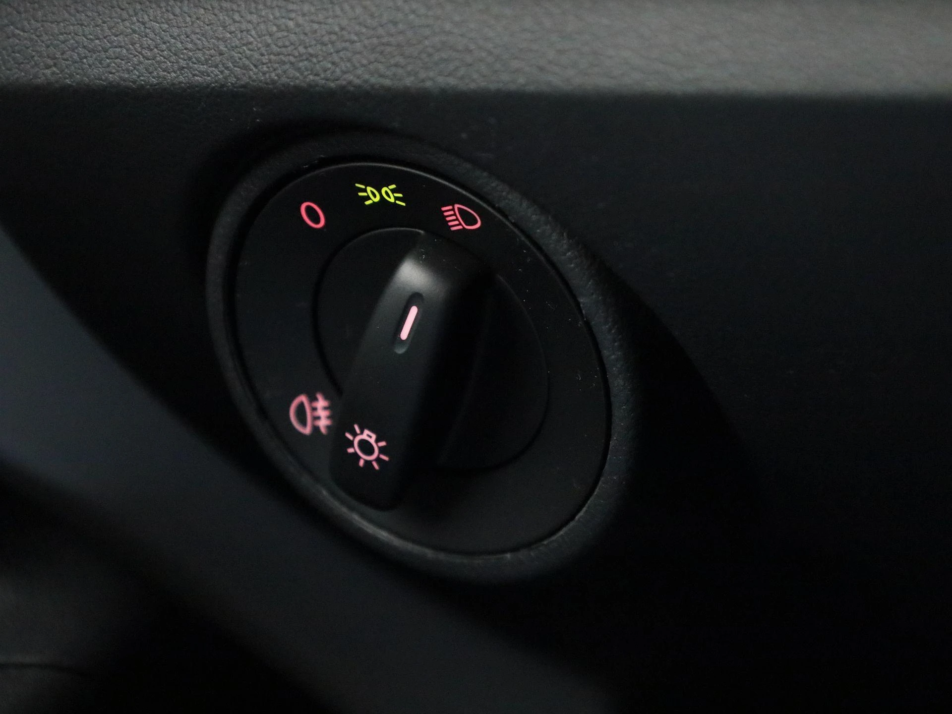 Volkswagen-up!-image-14