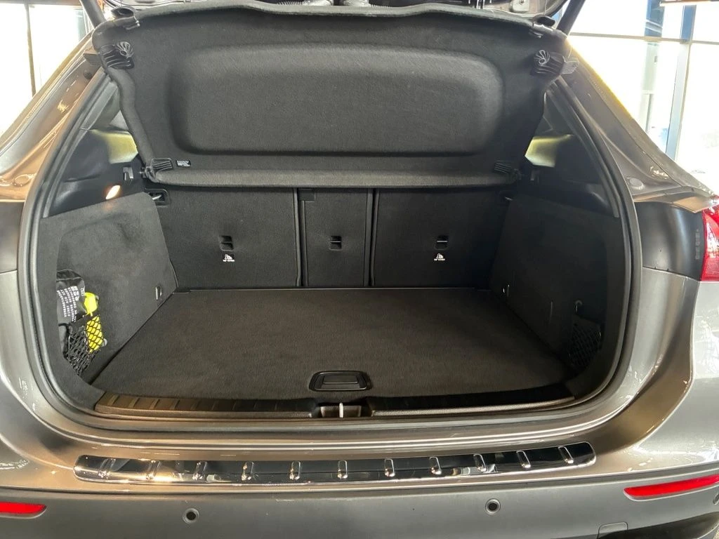 Mercedes-Benz-GLA 200-image-13