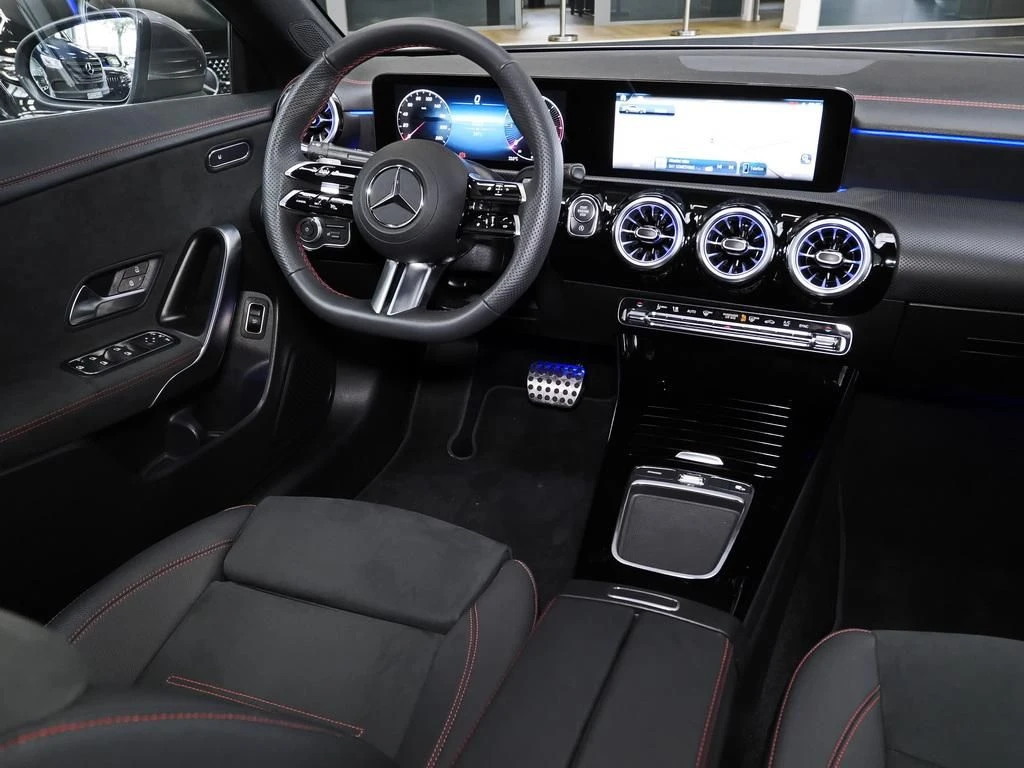 Mercedes-Benz-CLA 200 d-image-10