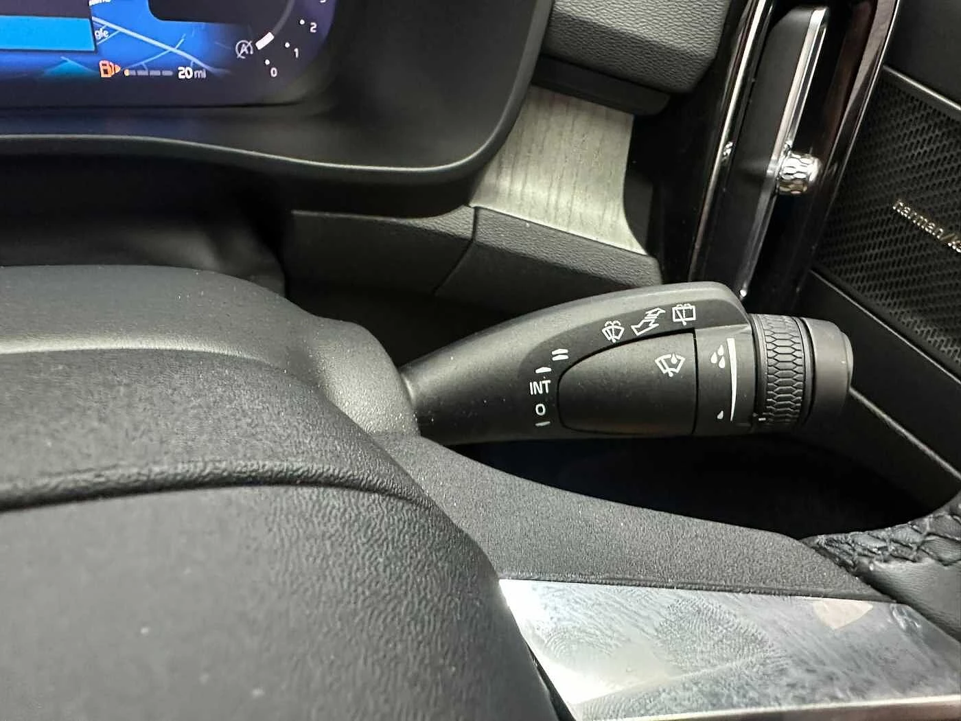 Volvo-XC40-image-8