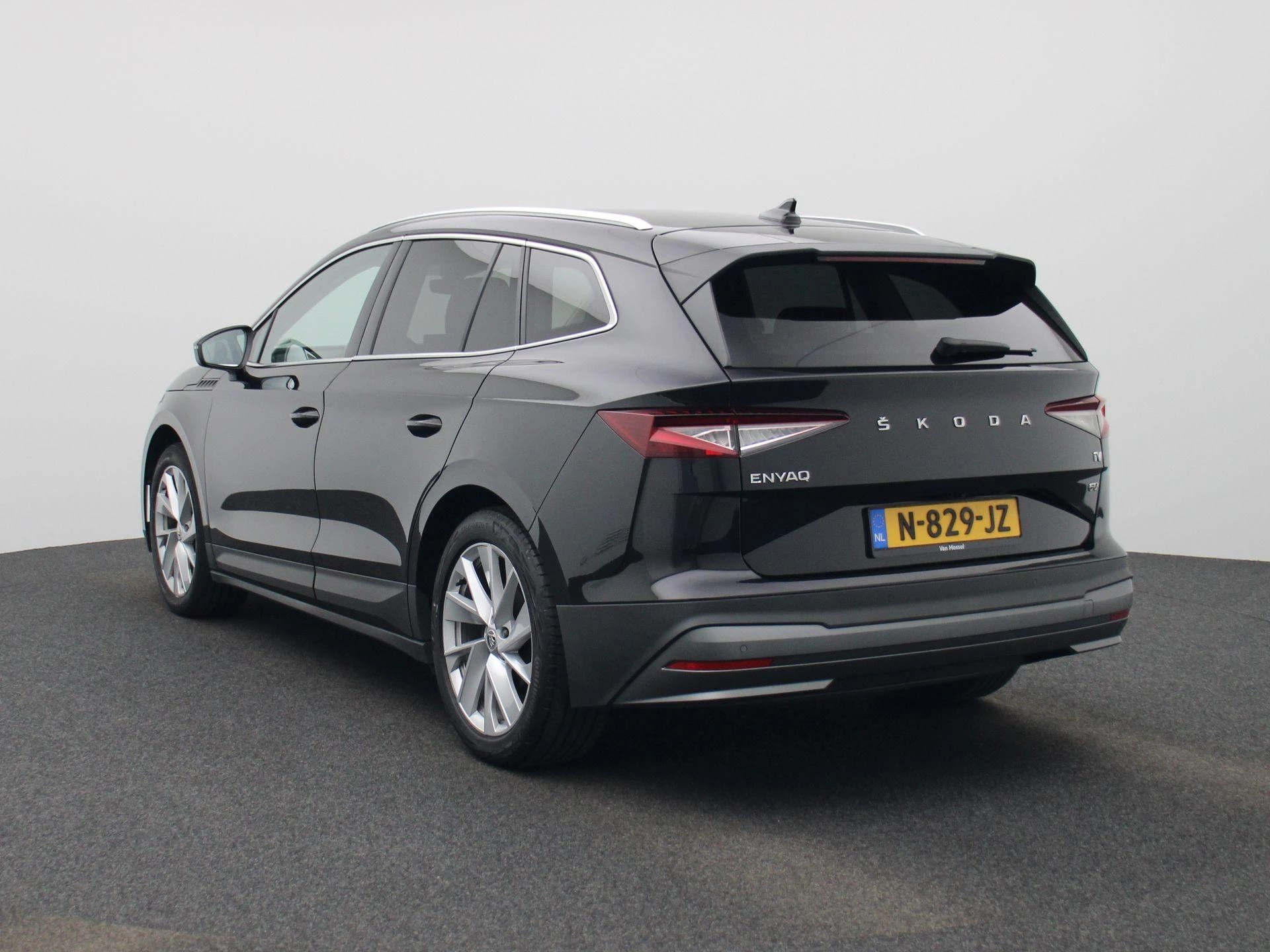 Škoda-Enyaq iV-image-1