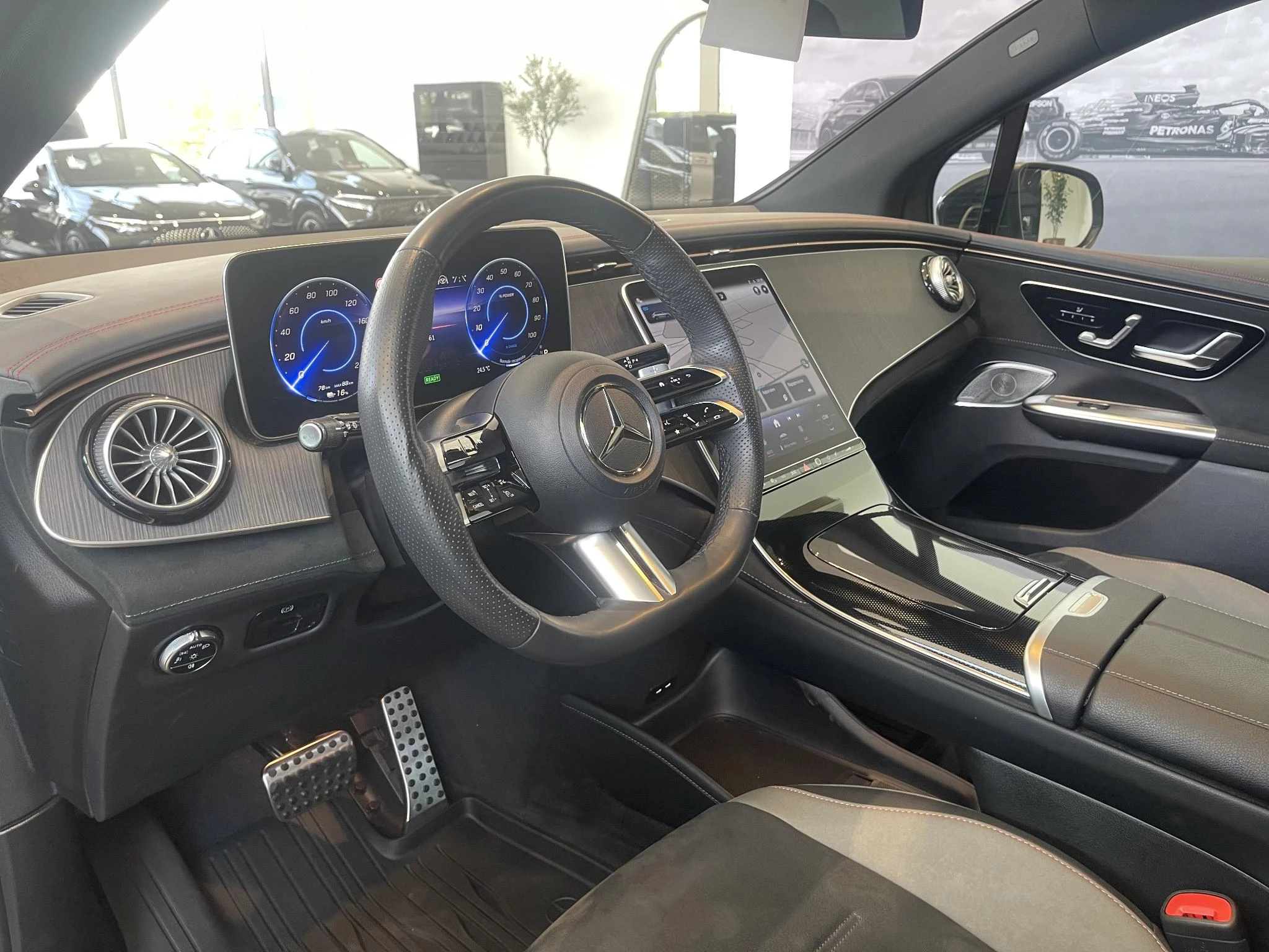 Mercedes-Benz-EQE-image-9