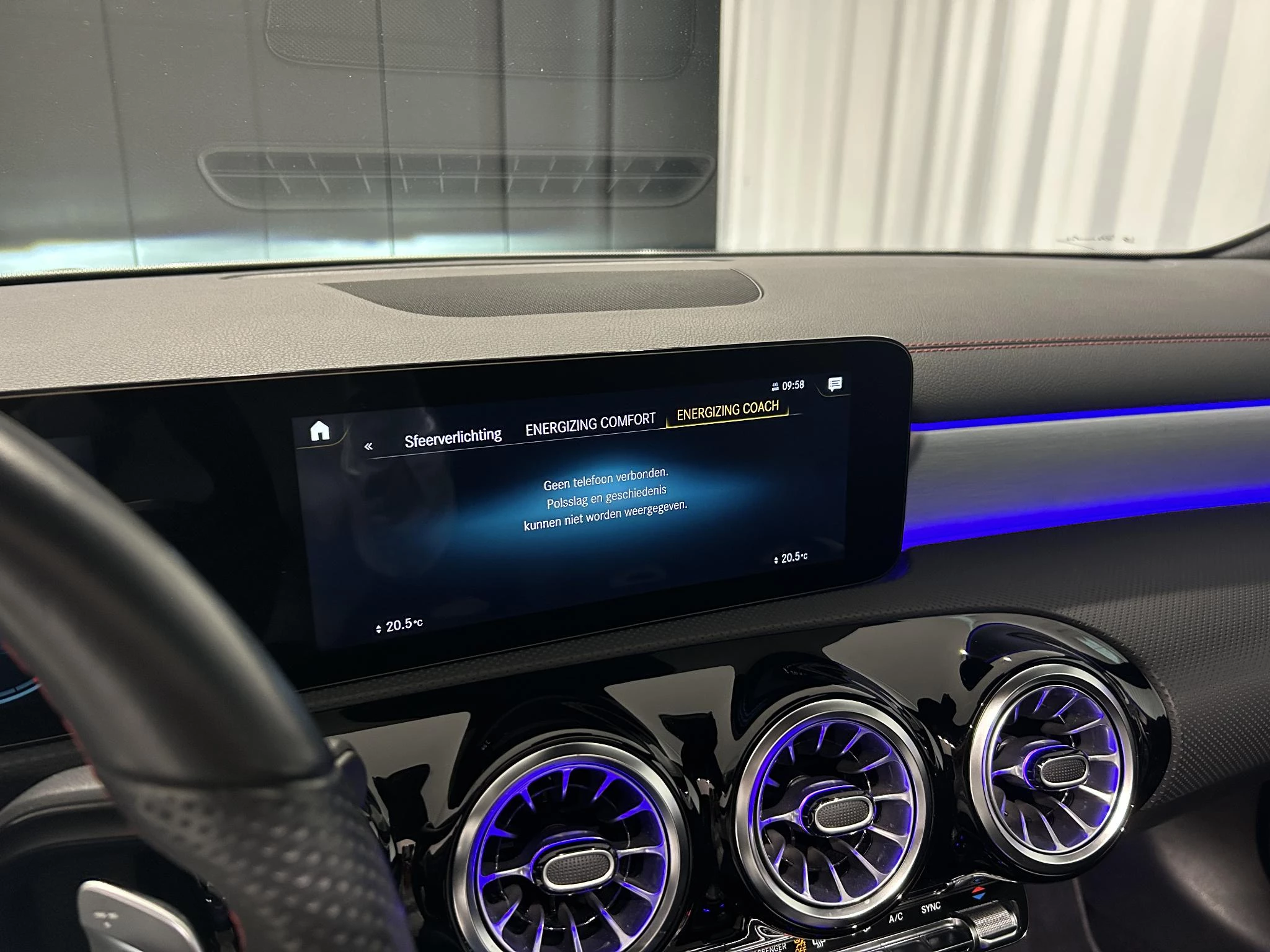 Mercedes-Benz CLA 250 AMG Line Shooting Brake + 224 PK + PANO DAK + MULTIBEAM LED + CAMERA +