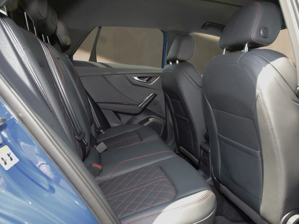 Audi Q2 35 TFSI S line UVP 51290 LEDER AHK SONOS