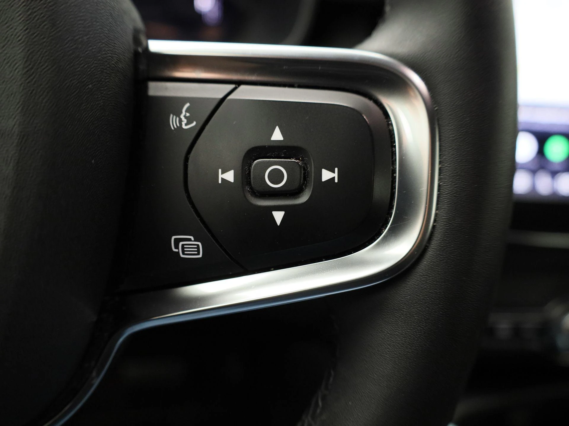 Volvo-XC40-image-17