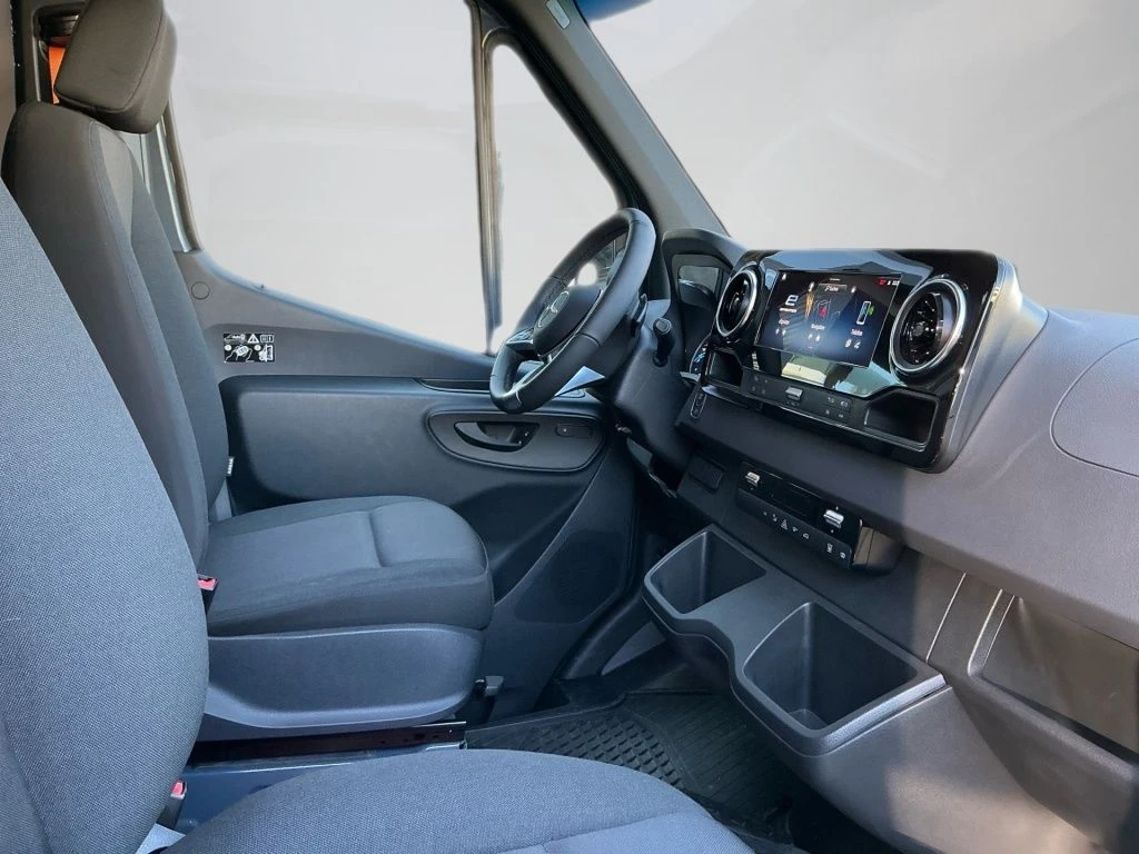 Mercedes-Benz-eSprinter 314-image-11
