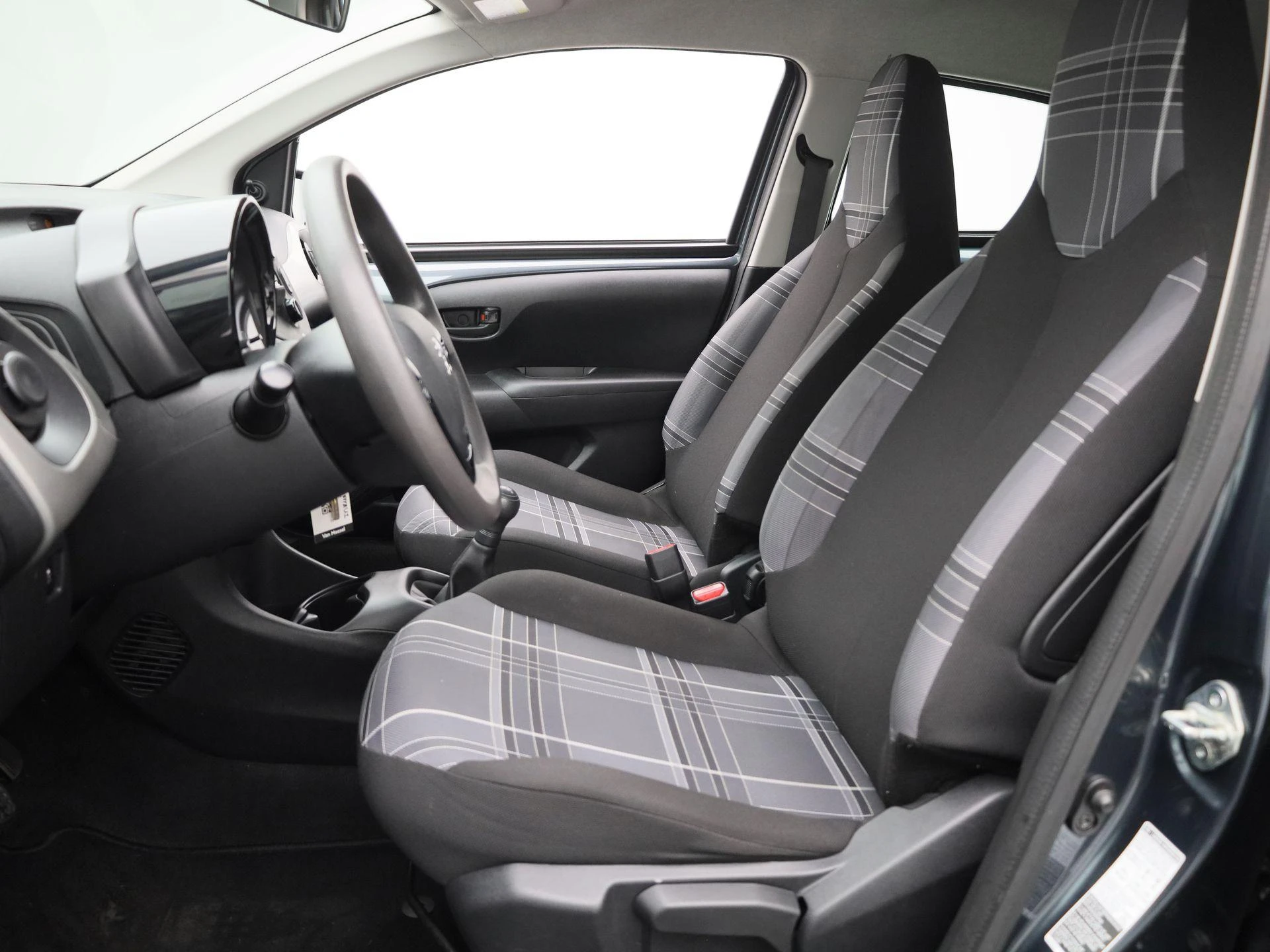 Peugeot-108-image-10