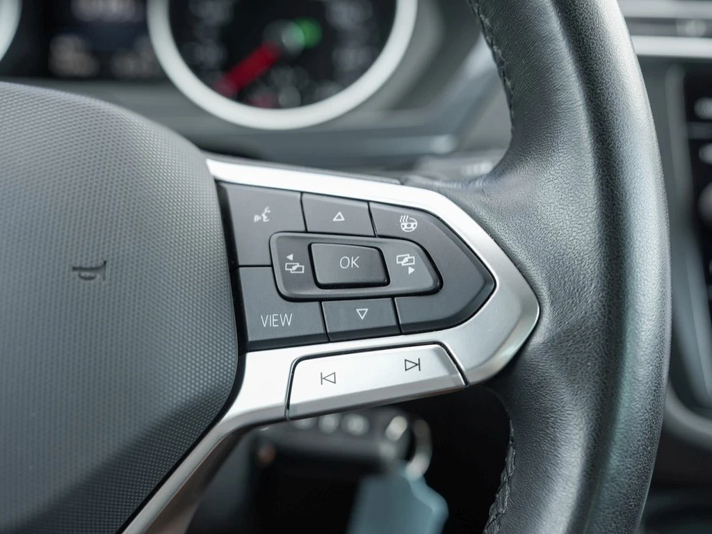 Volkswagen-Tiguan-image-15