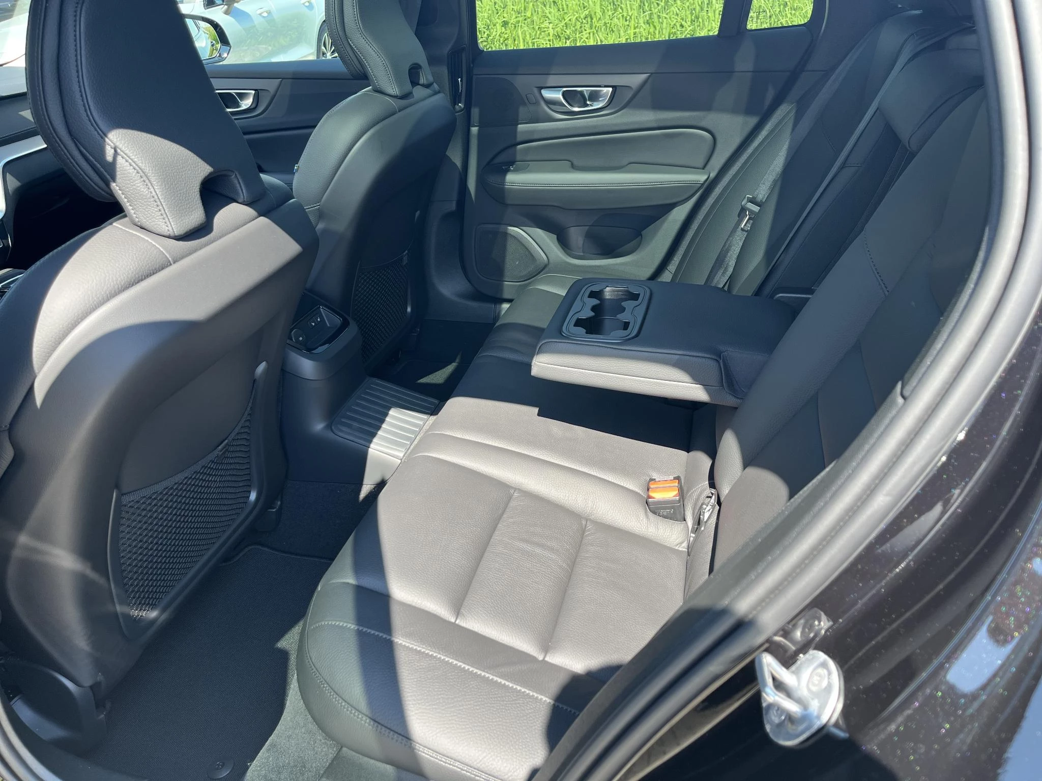 Volvo V60 T6 Plug-in hybrid AWD Ultra Dark