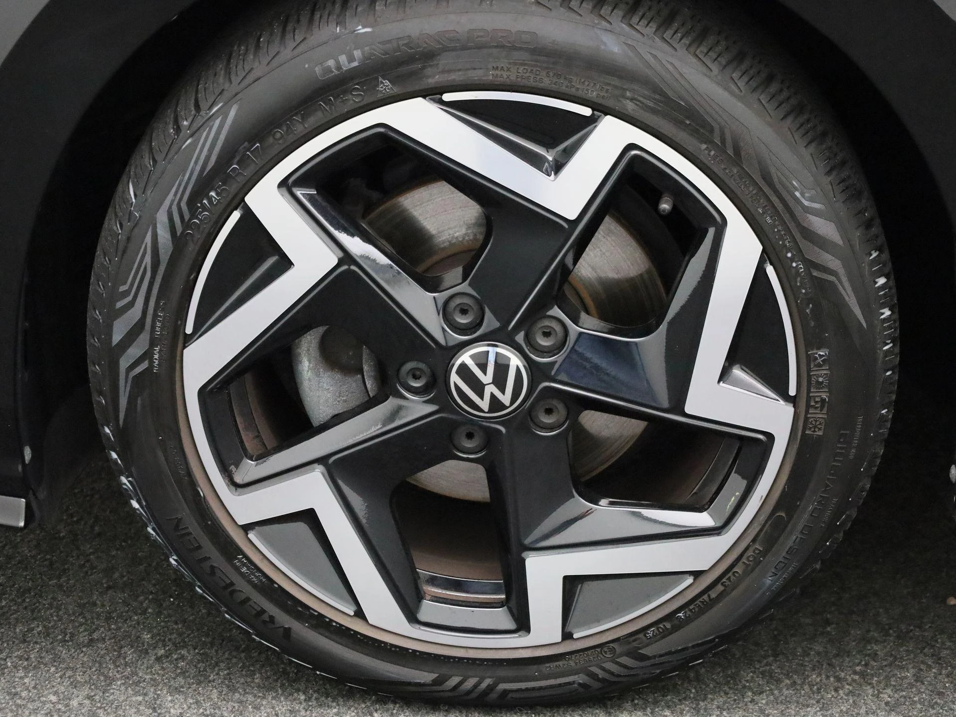 Volkswagen Golf 1.5 eTSI R-Line 150 PK