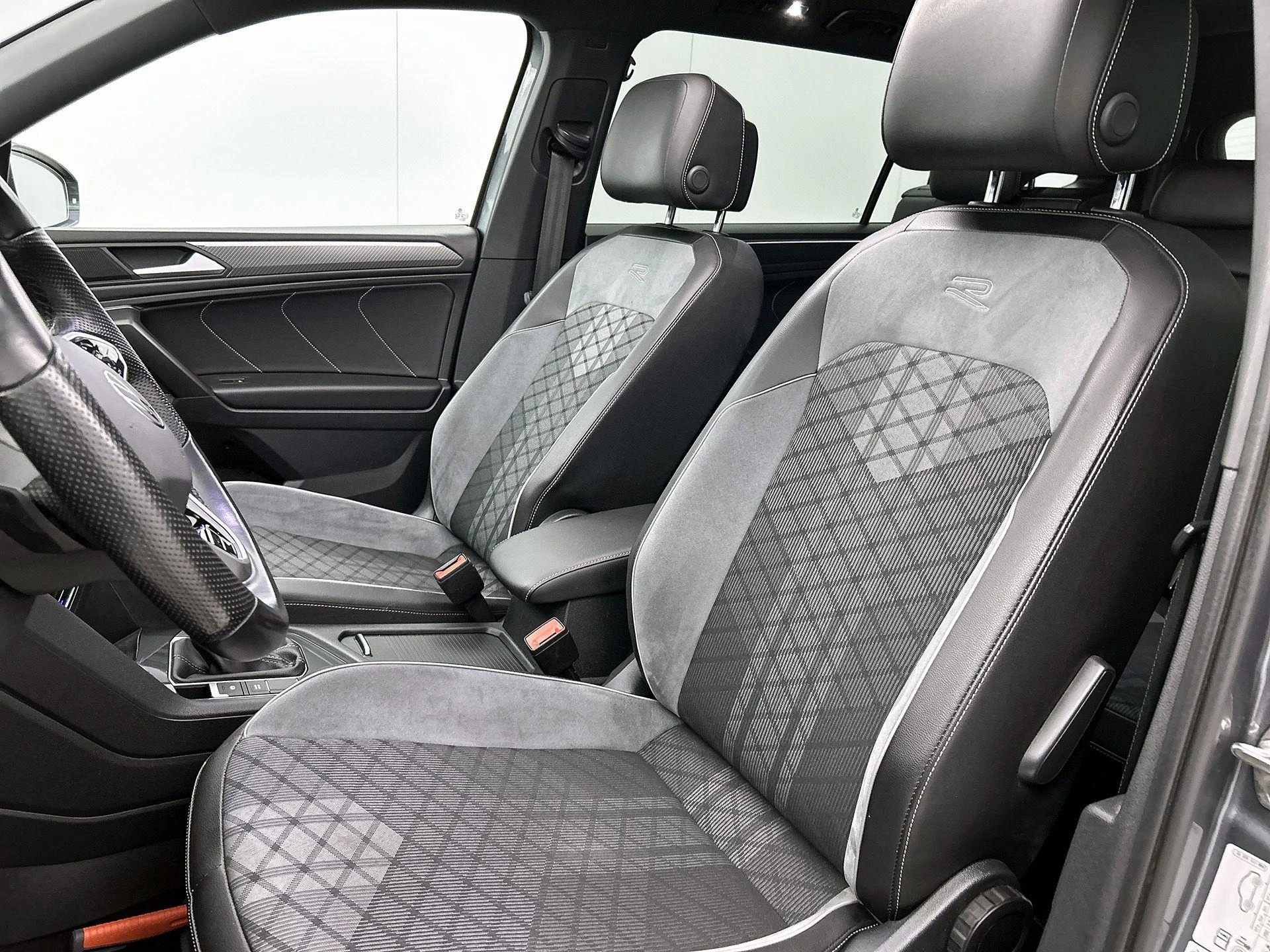 Volkswagen-Tiguan Allspace-image-34