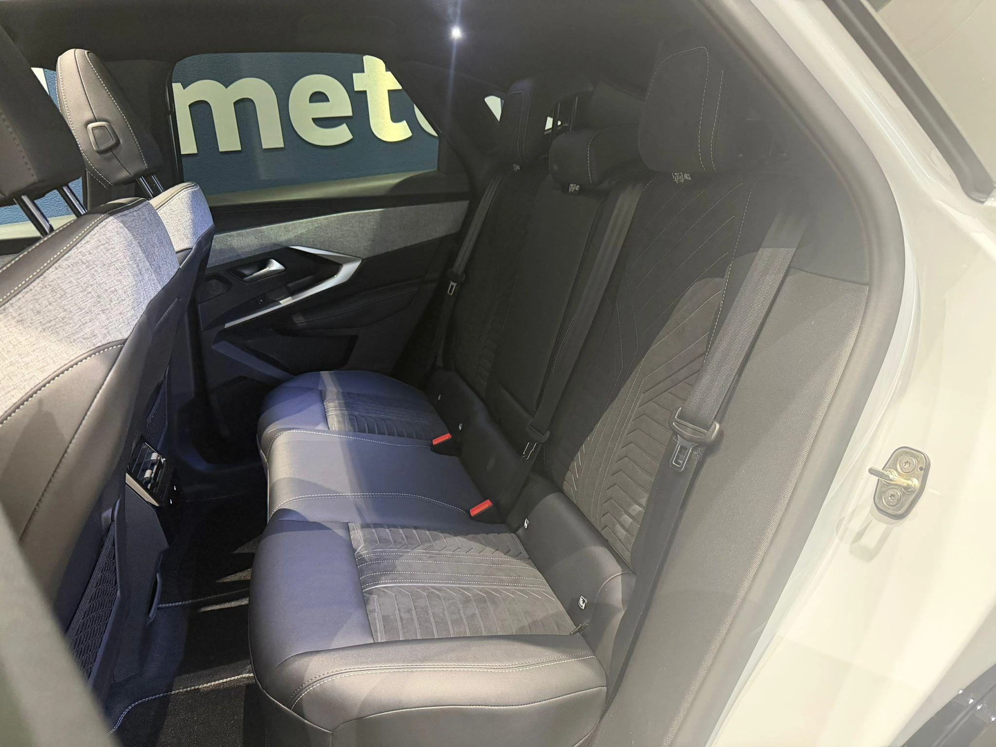 Peugeot-e-3008-image-20