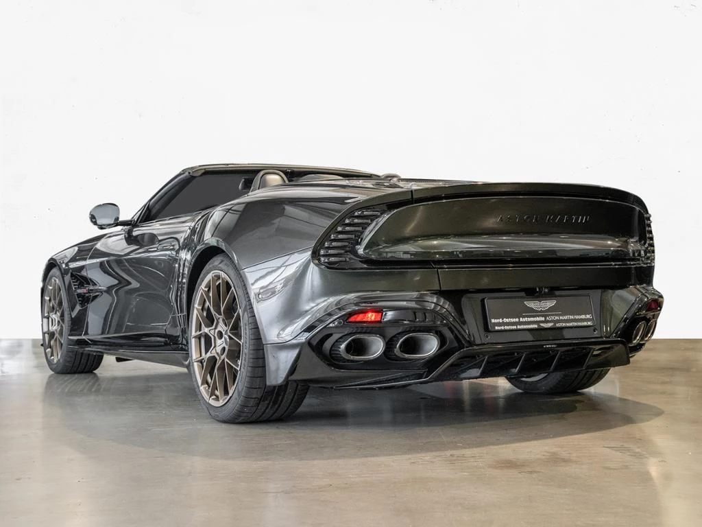 Aston Martin-Vanquish-image-1