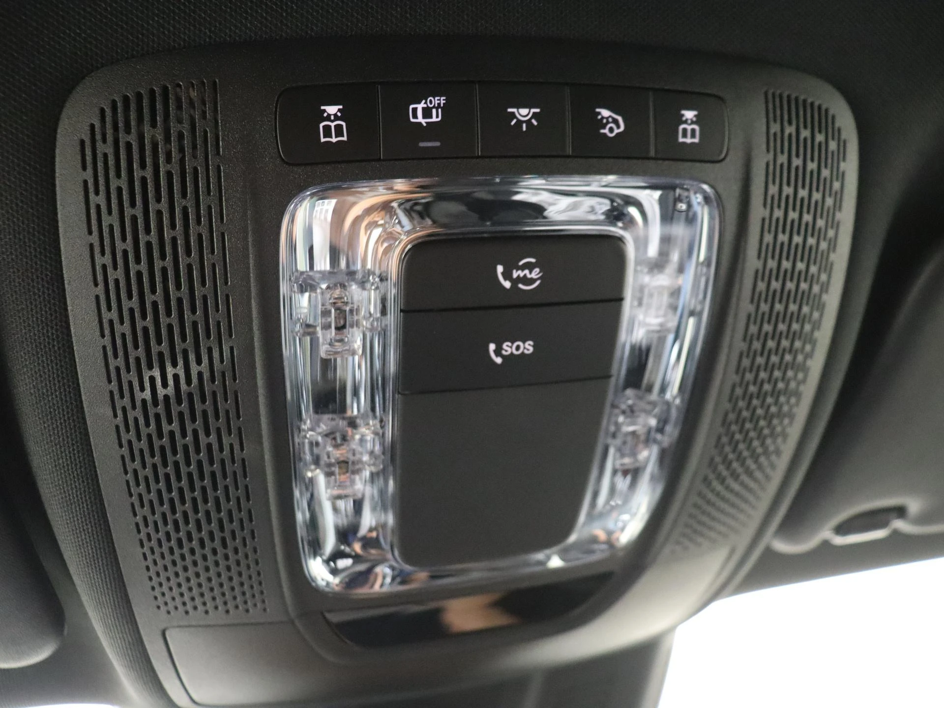 Mercedes-Benz-EQA-image-27