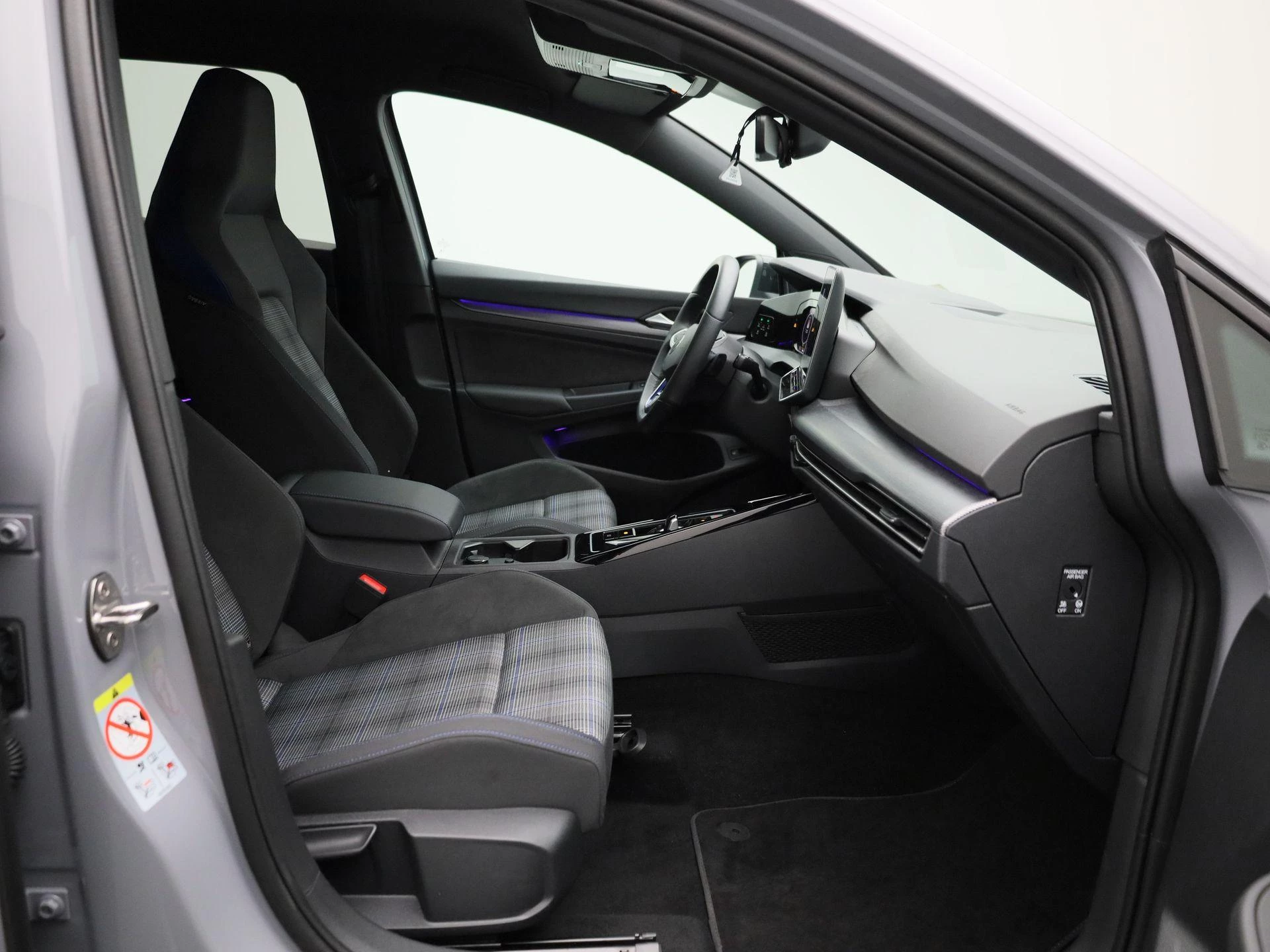 Volkswagen-Golf-image-43