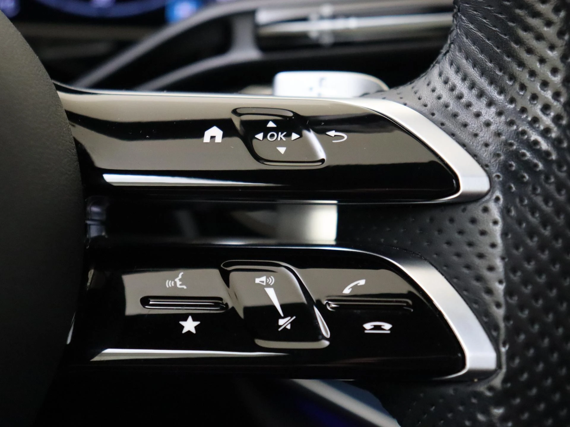 Mercedes-Benz-E-Klasse-image-12