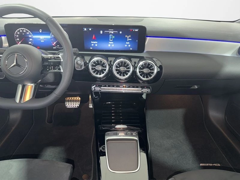Mercedes-Benz-CLA-image-16