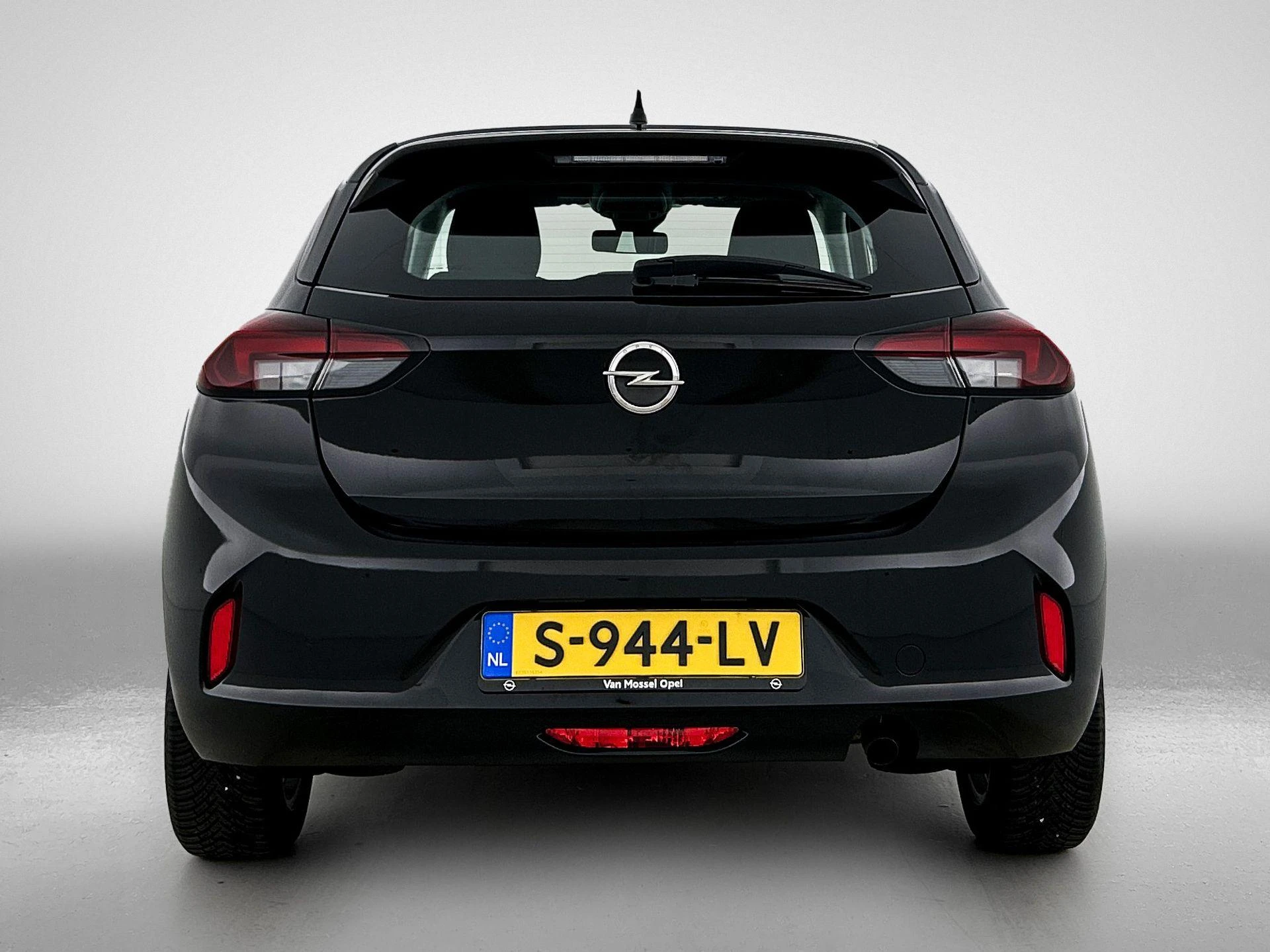 Opel-Corsa-image-2