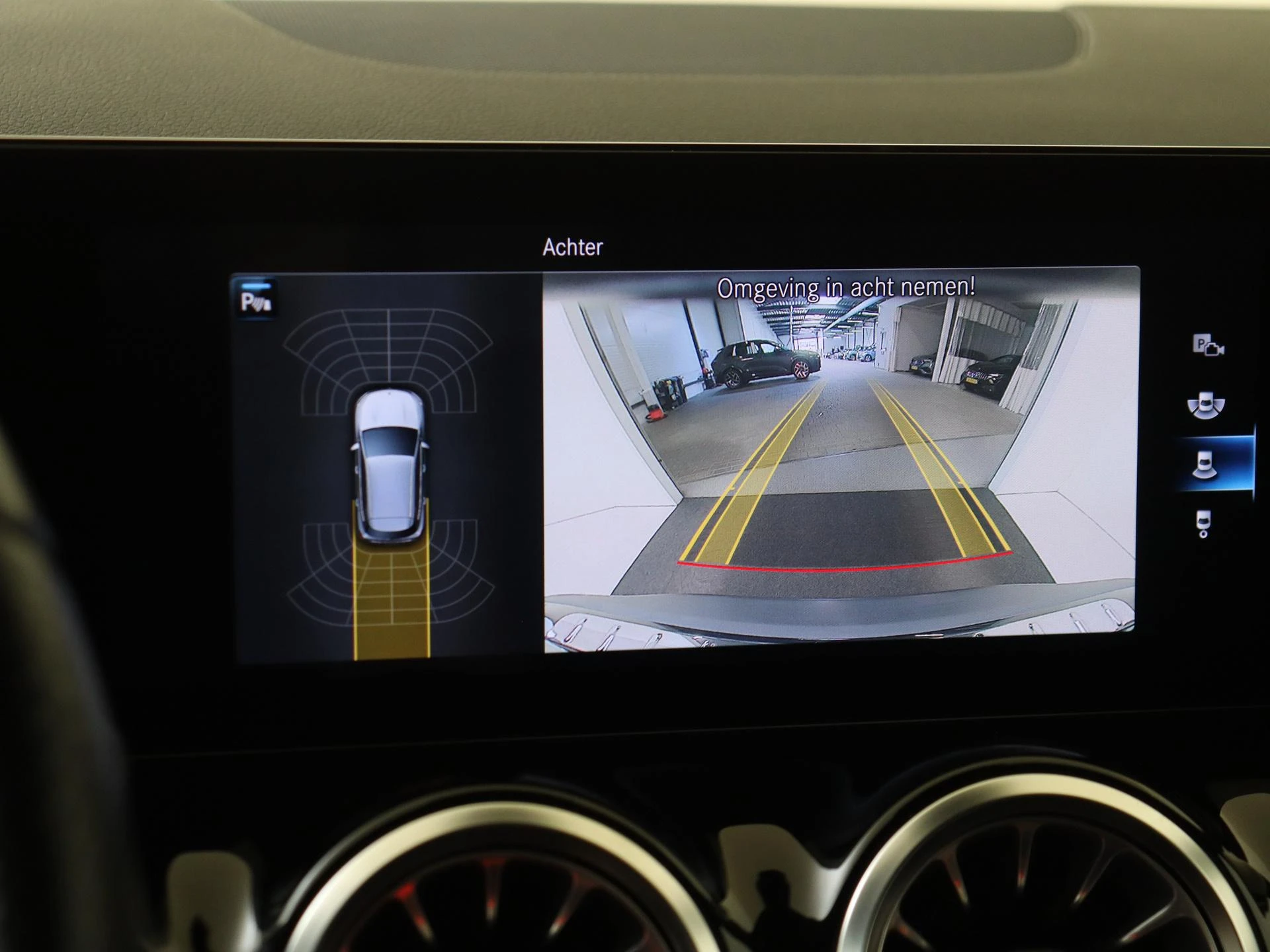 Mercedes-Benz EQA 350 4MATIC Edition 1 67 kWh