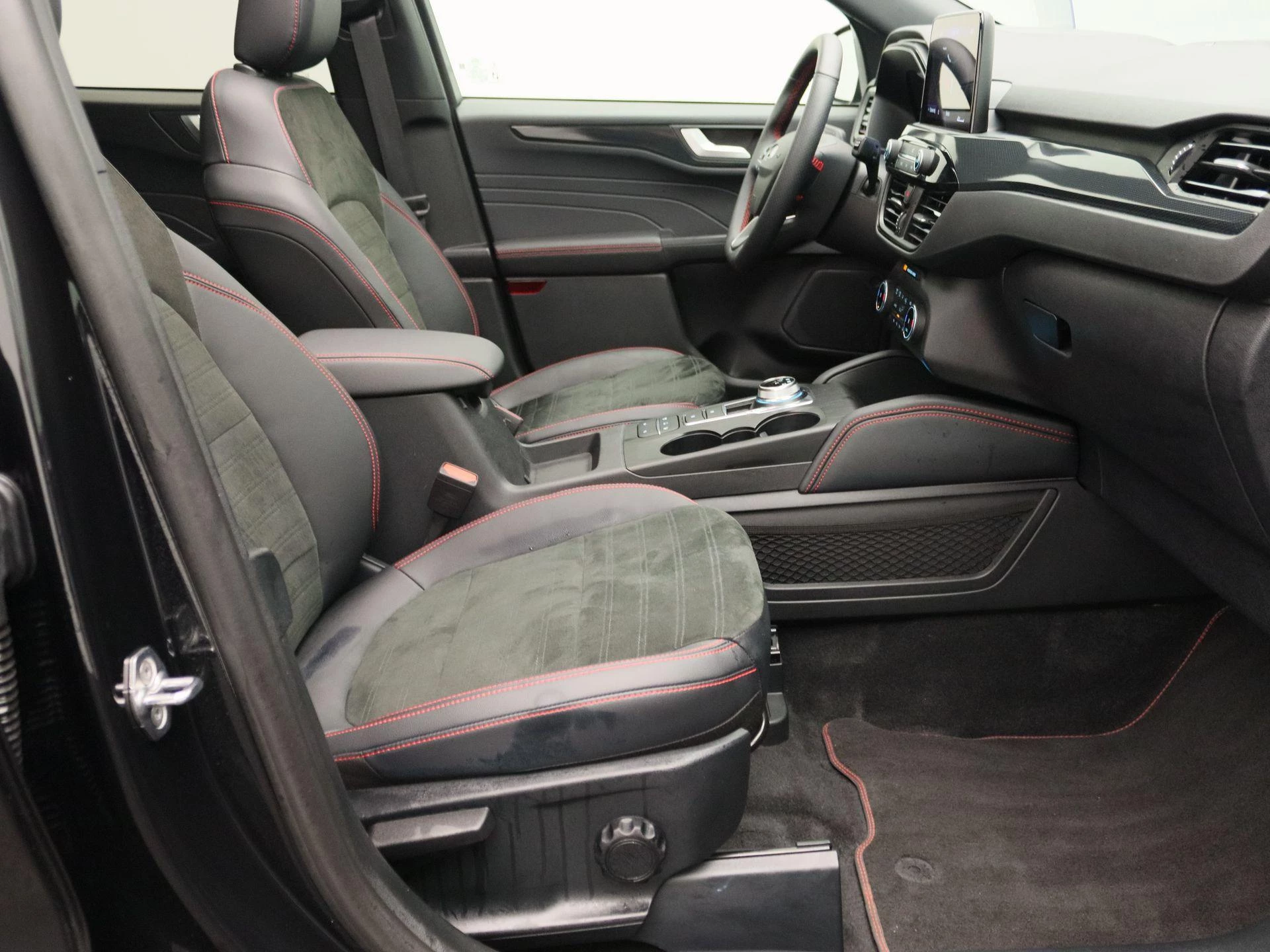 Ford-Kuga-image-28
