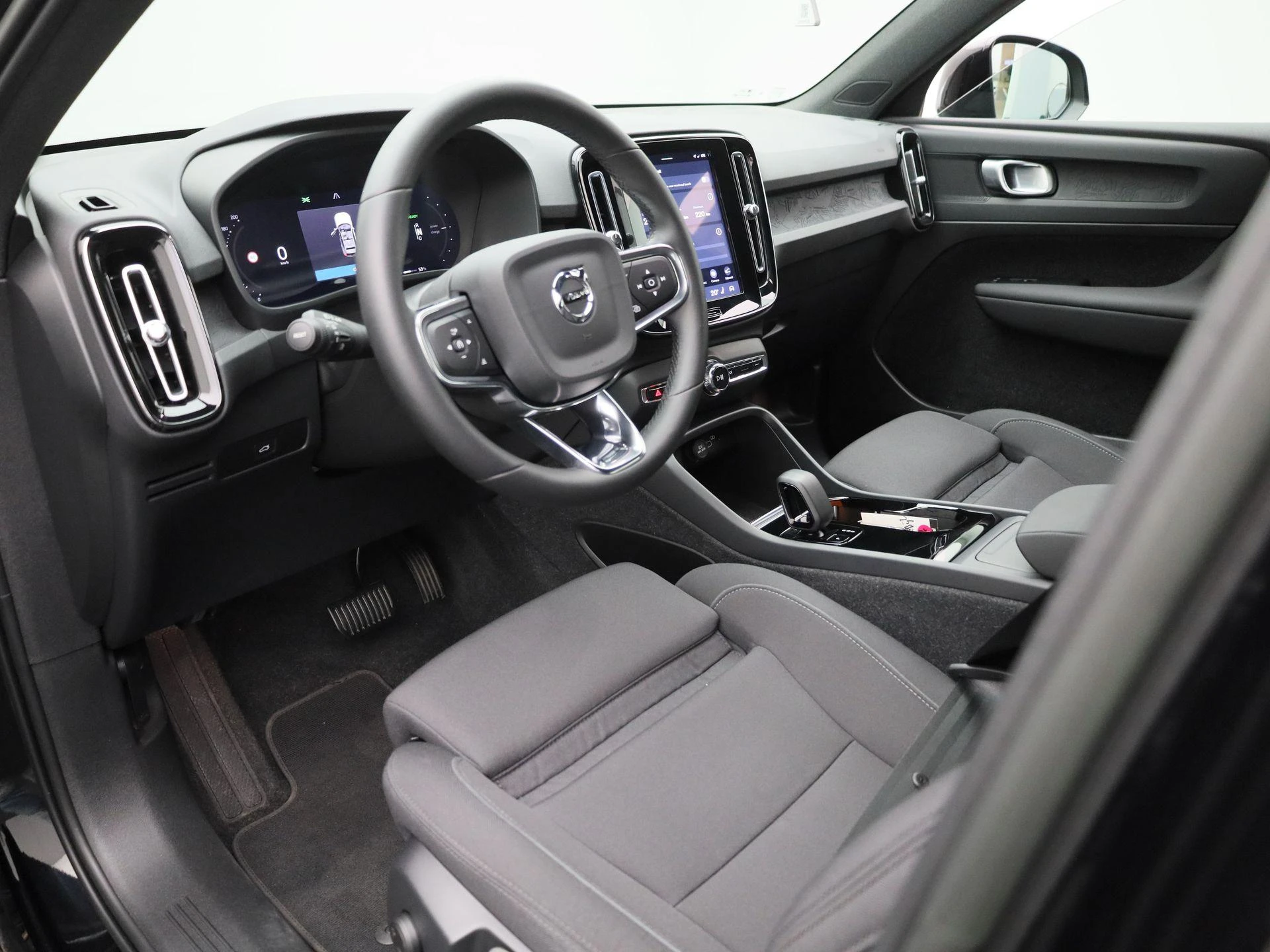 Volvo-XC40-image-14