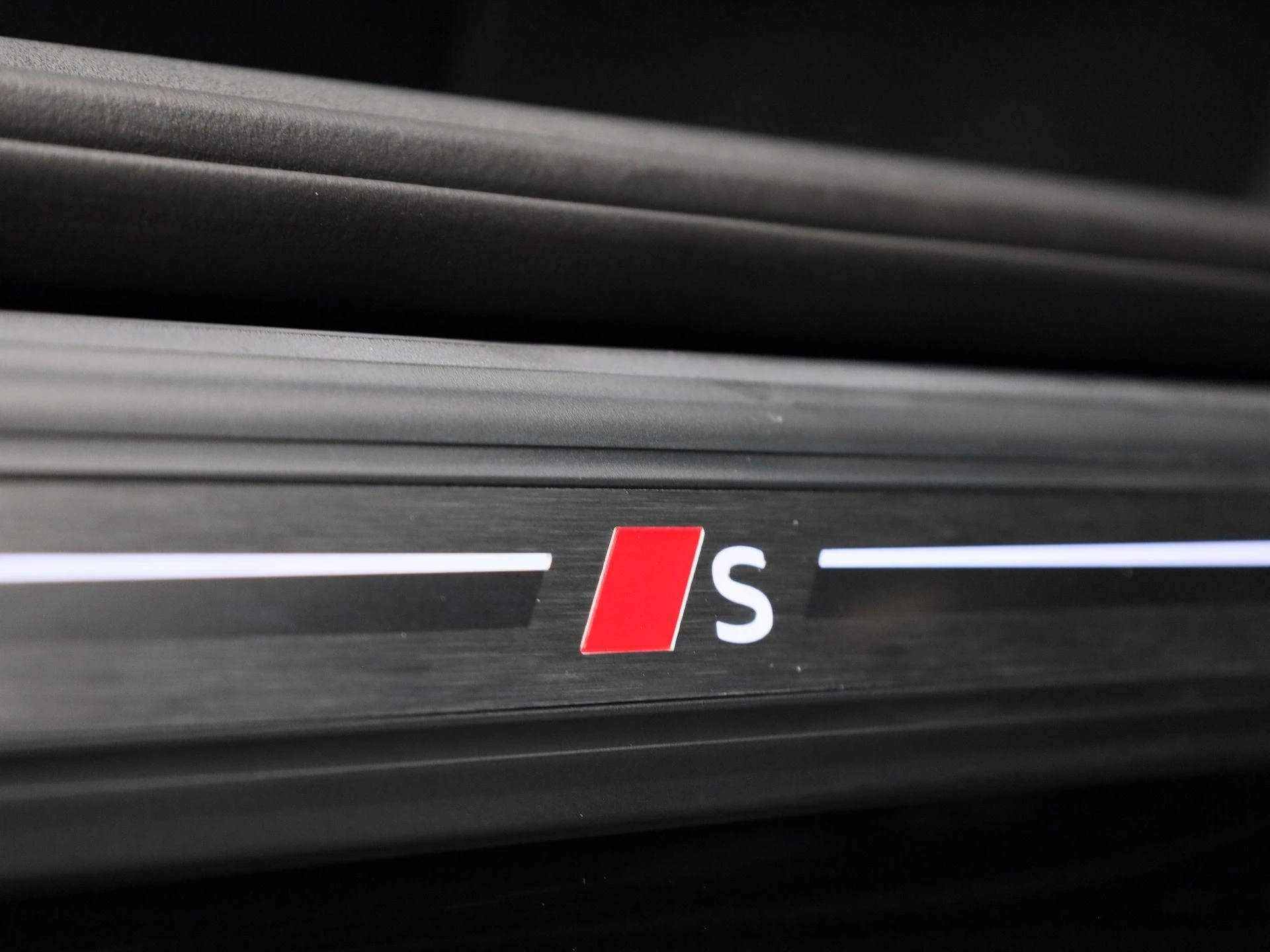 Audi Q5 2.0 TFSI e-hybrid quattro S edition Competition