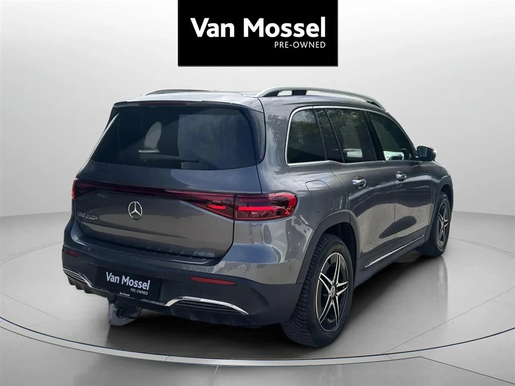 Mercedes-Benz-EQB-image-4