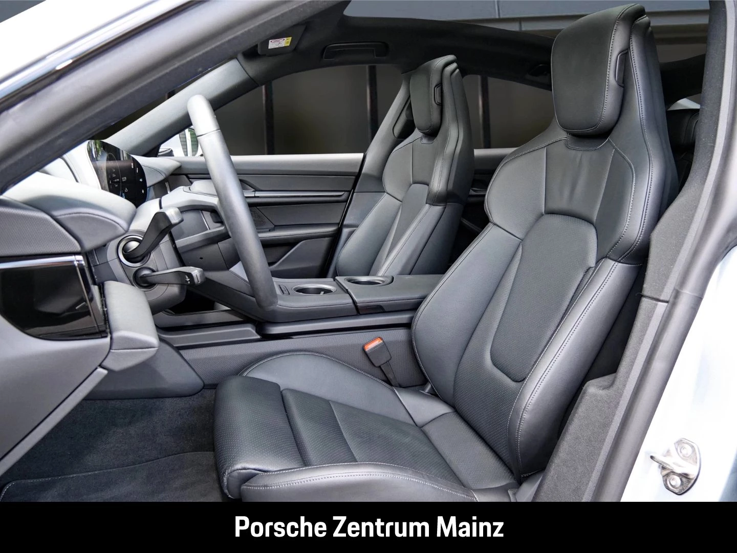 Porsche-Taycan-image-18