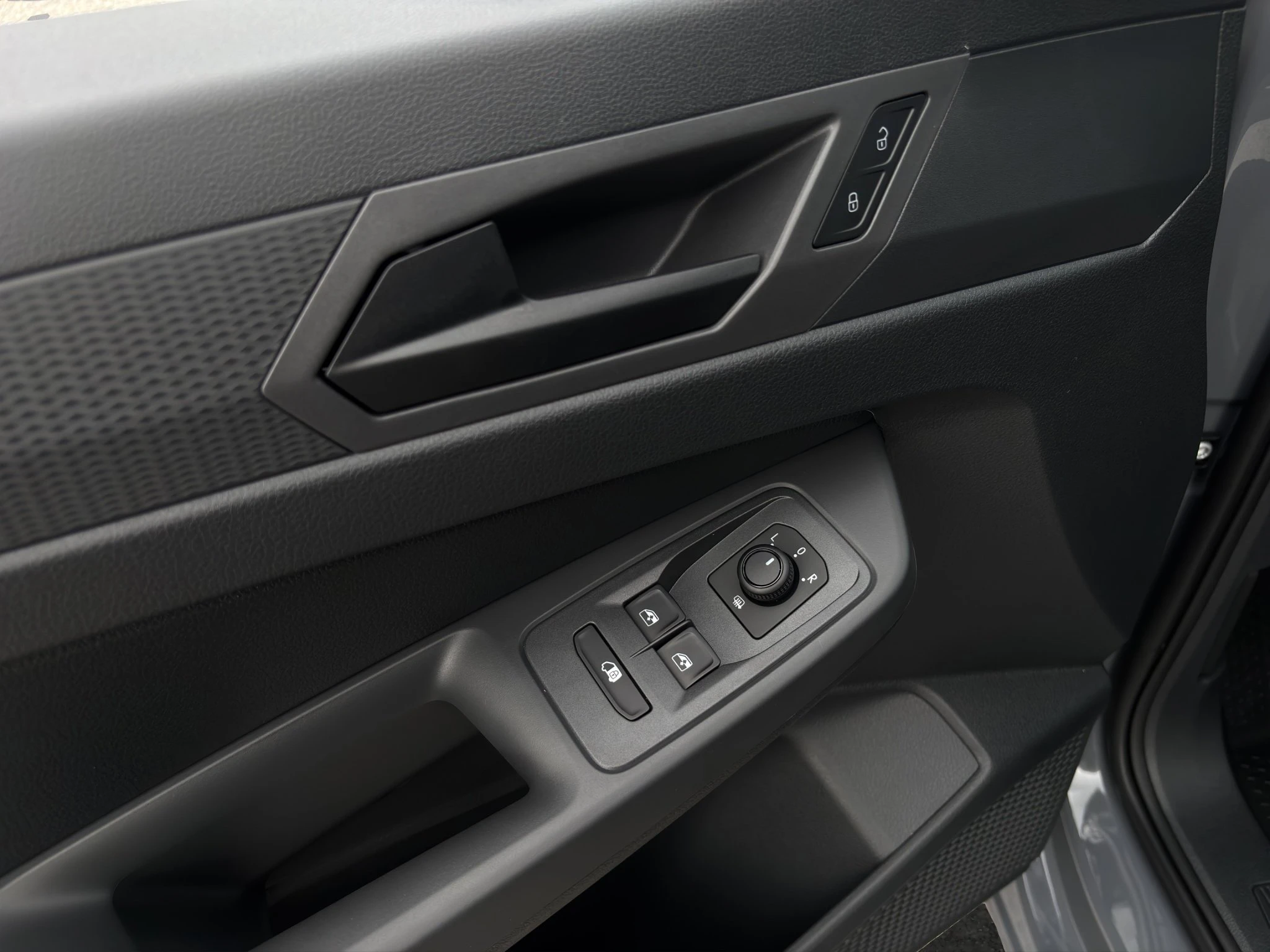 Ford-Transit Connect-image-16
