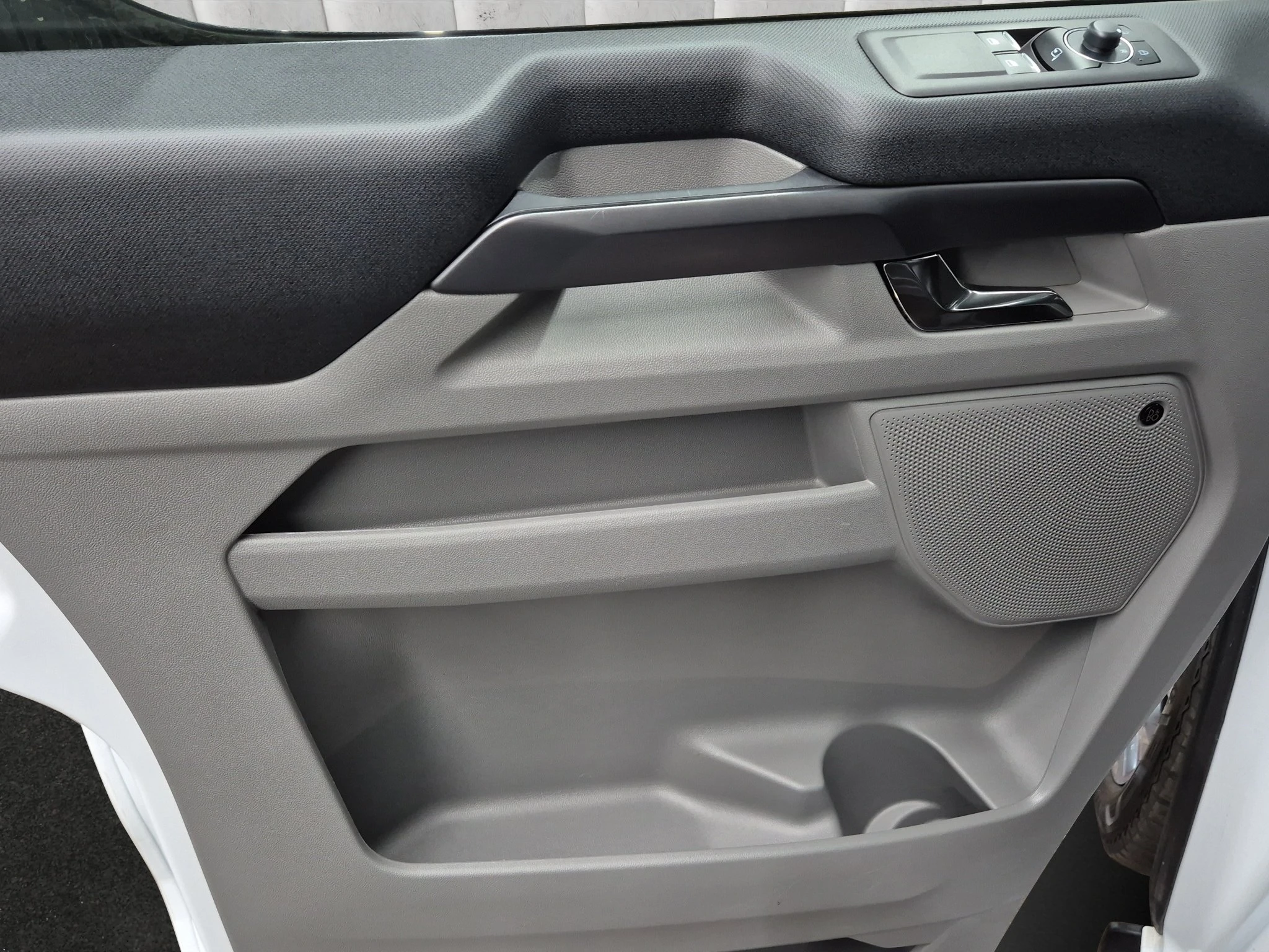 Ford-Tourneo Custom-image-15