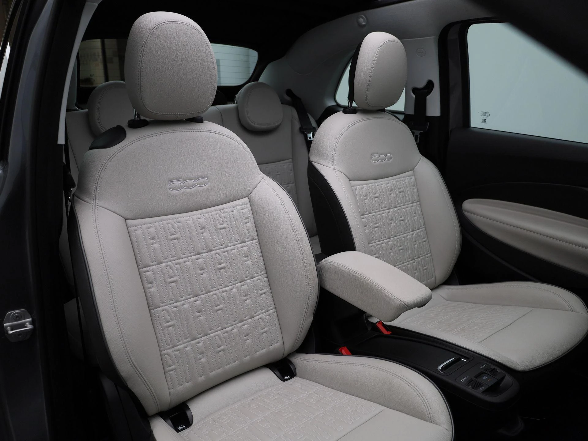 Fiat-500C-image-39