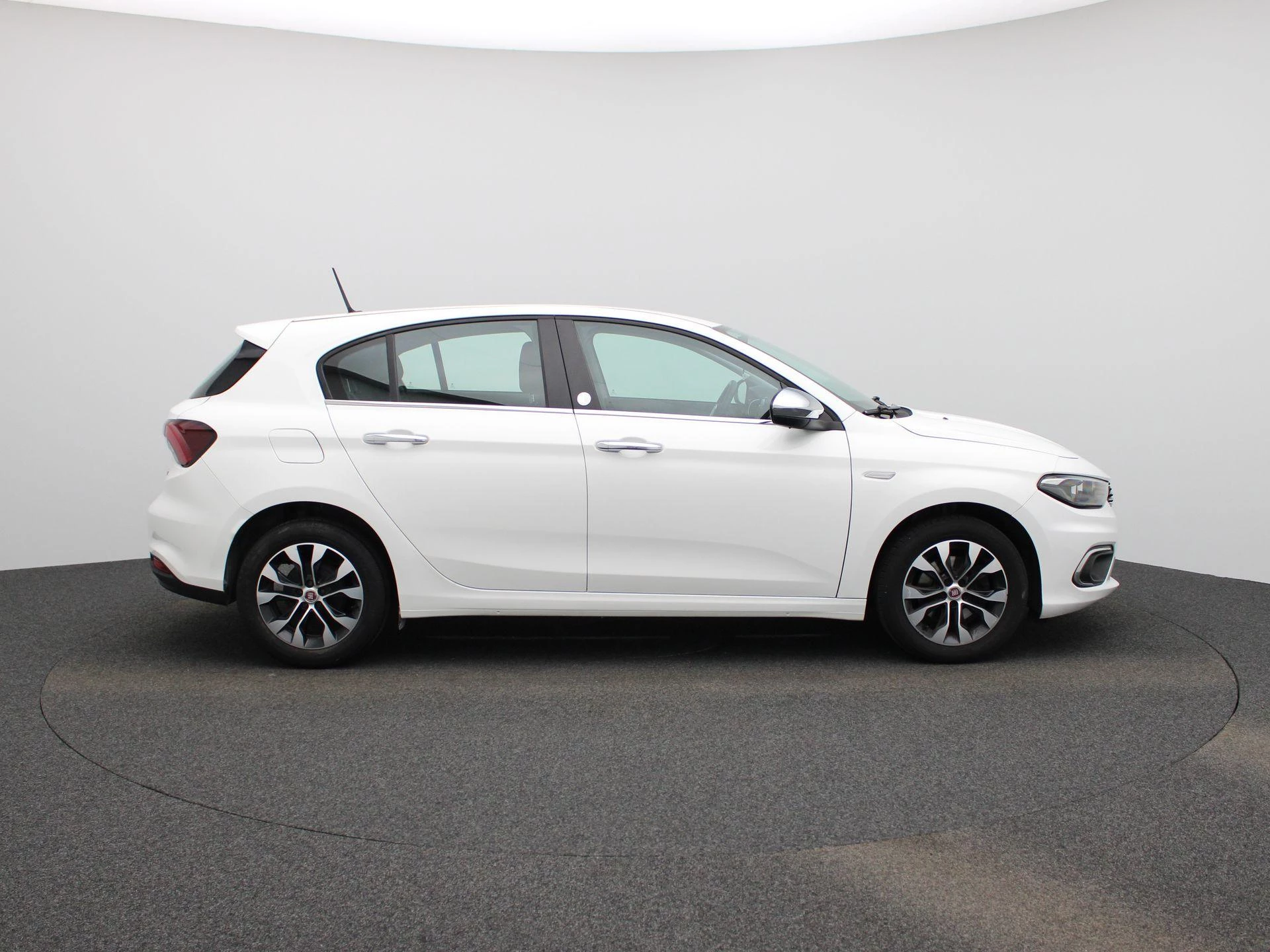 Fiat Tipo Hatchback 1.4 Mirror | LED | Carplay | Cruise Control