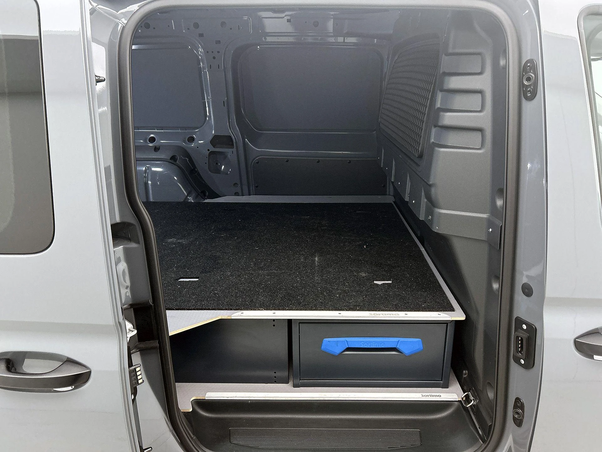 Volkswagen-Caddy-image-27