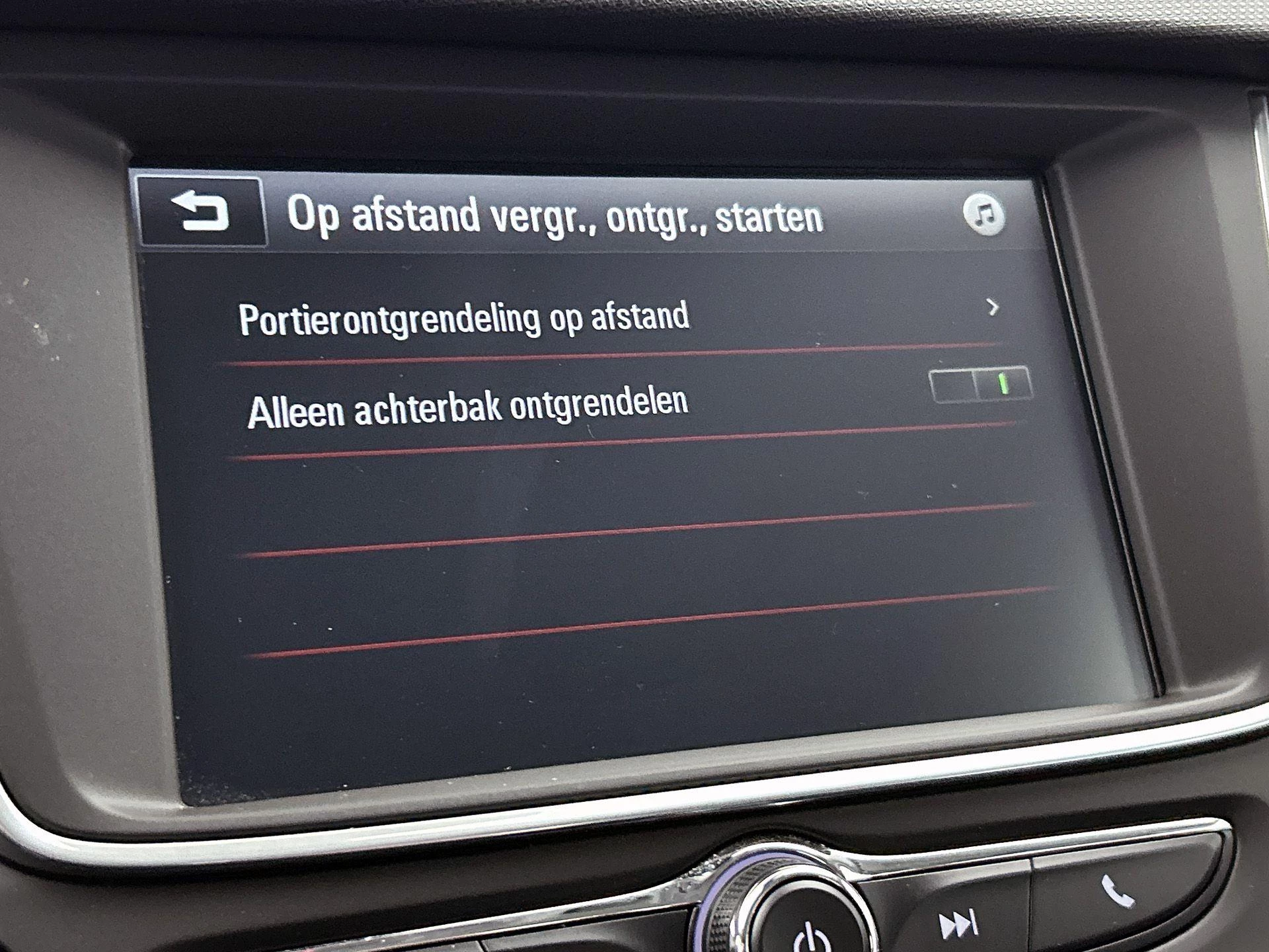 Opel-Crossland X-image-13
