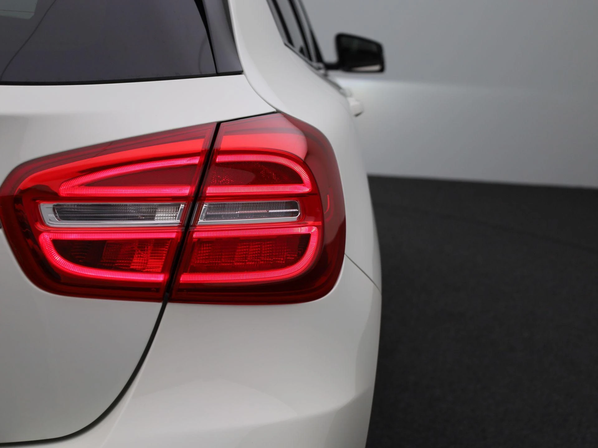Mercedes-Benz-GLA-image-36