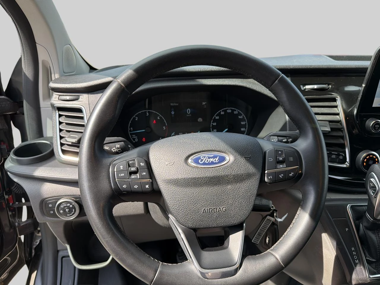 Ford-Transit Custom-image-9