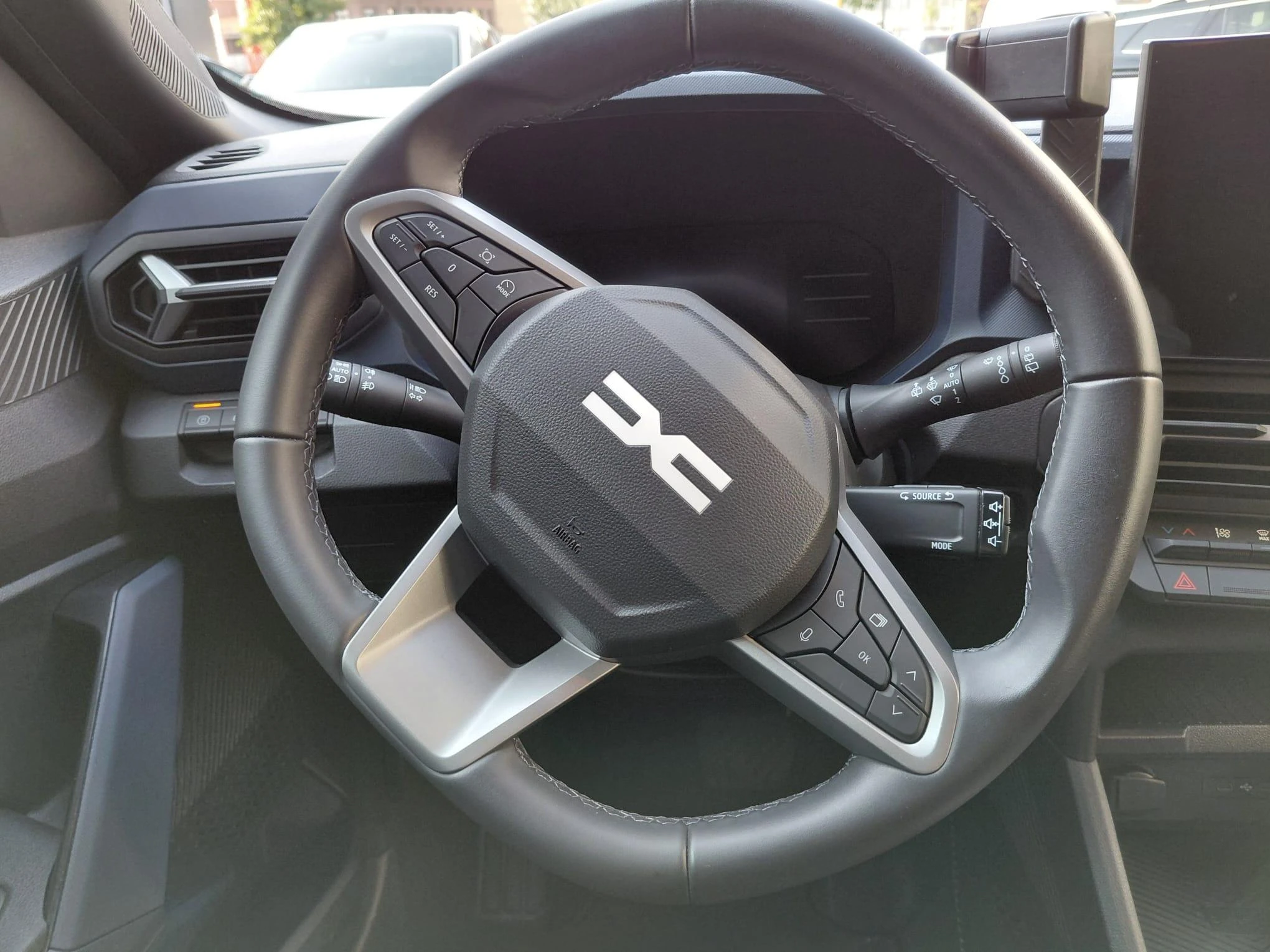 Dacia Duster Hybrid 140 Expression
