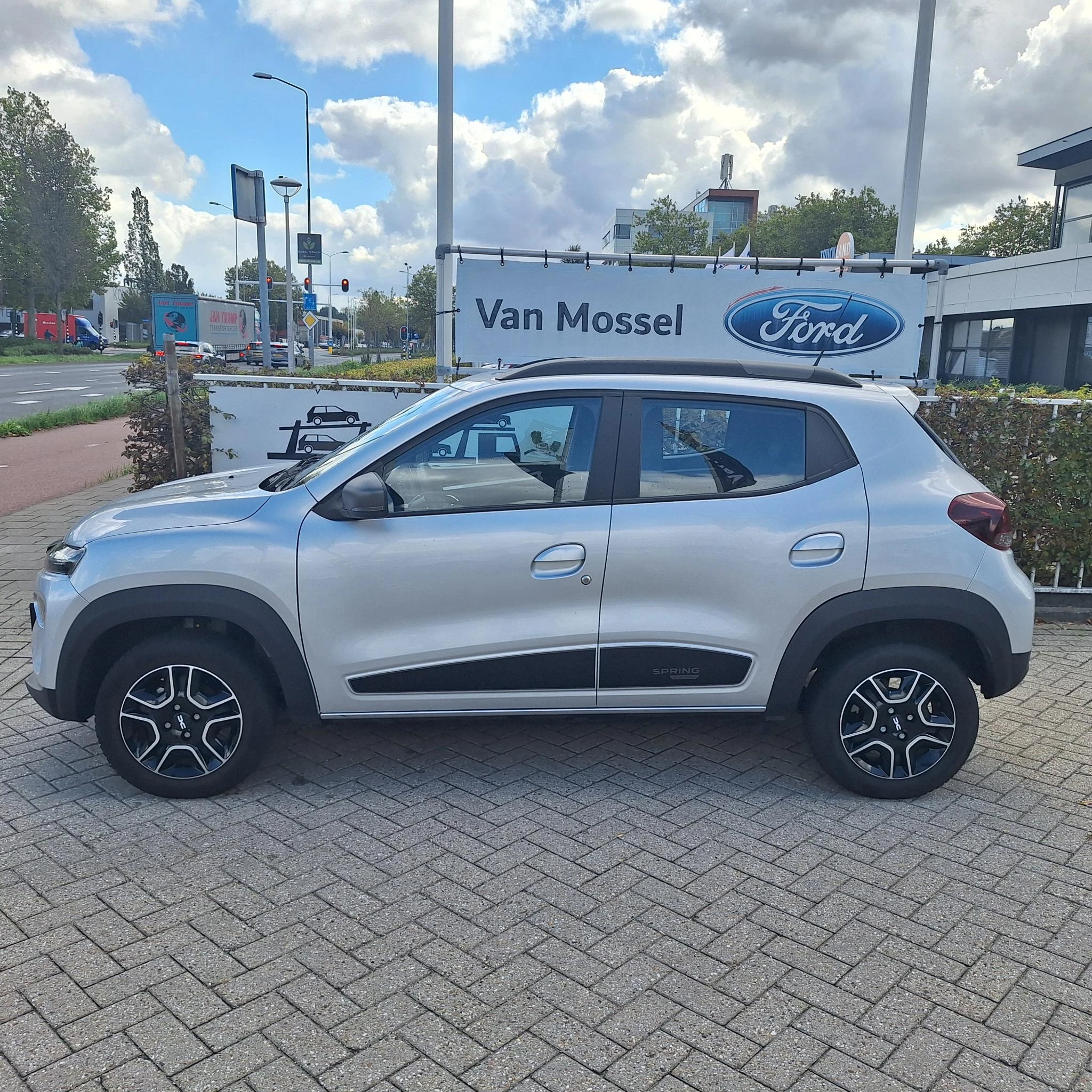 Dacia-Spring-image-3