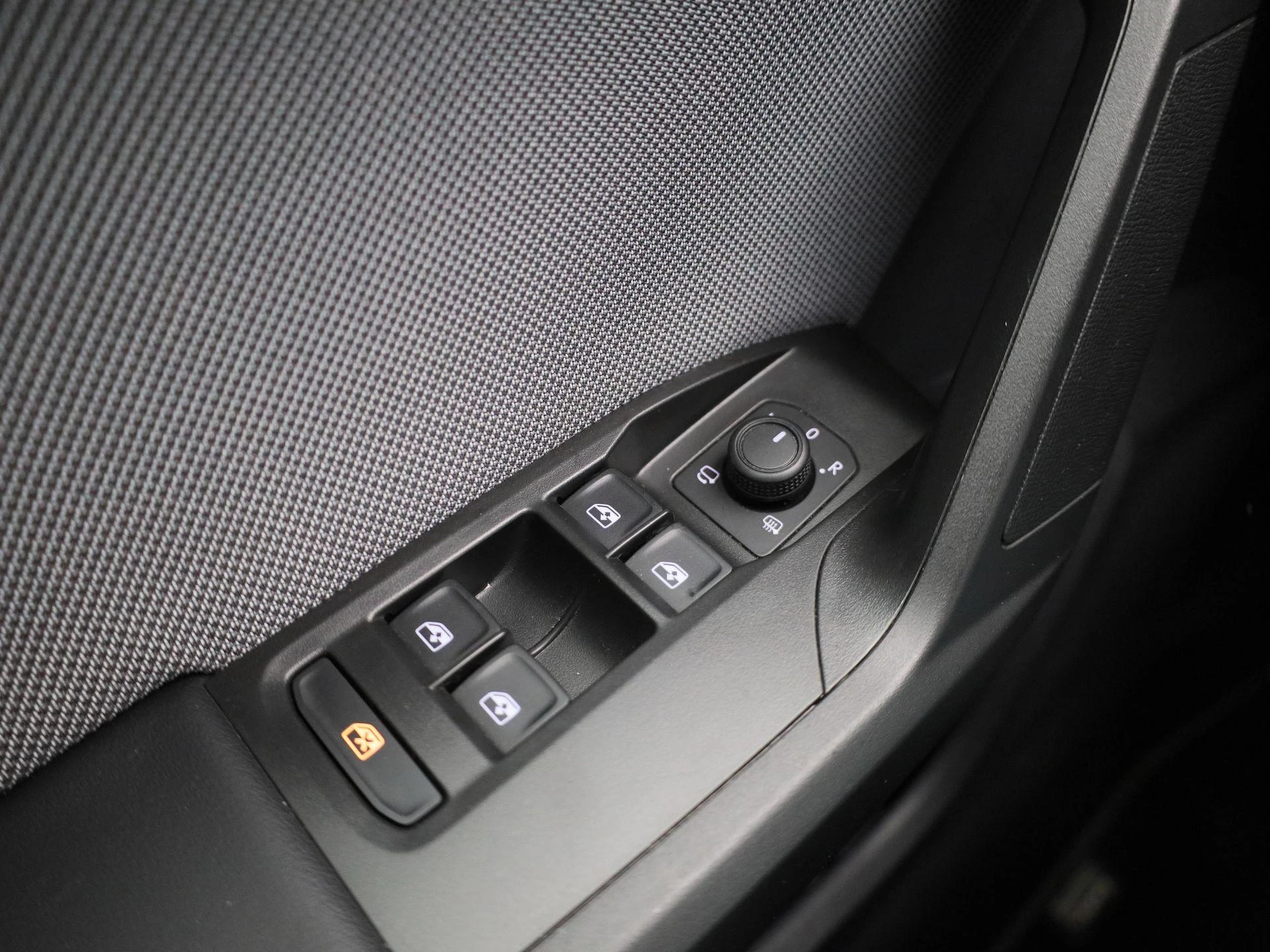 SEAT-Leon-image-19