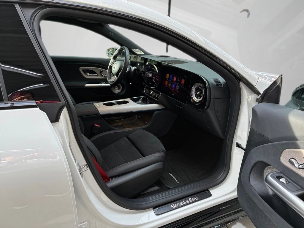 Mercedes-Benz-CLA 250+-image-15