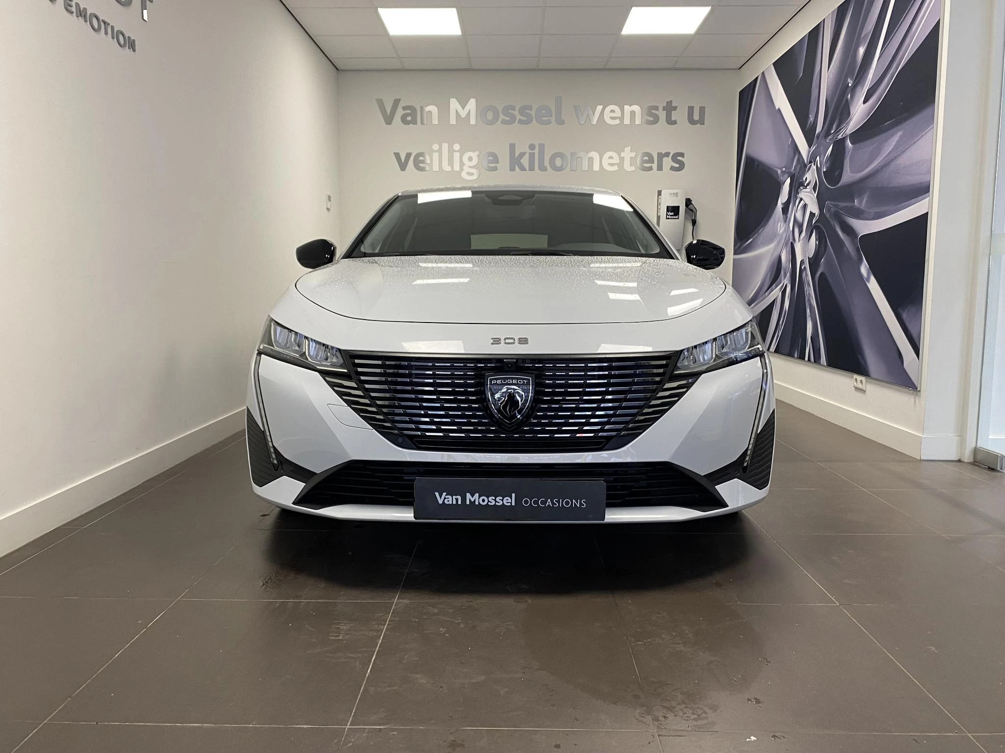 Peugeot-308-image-1